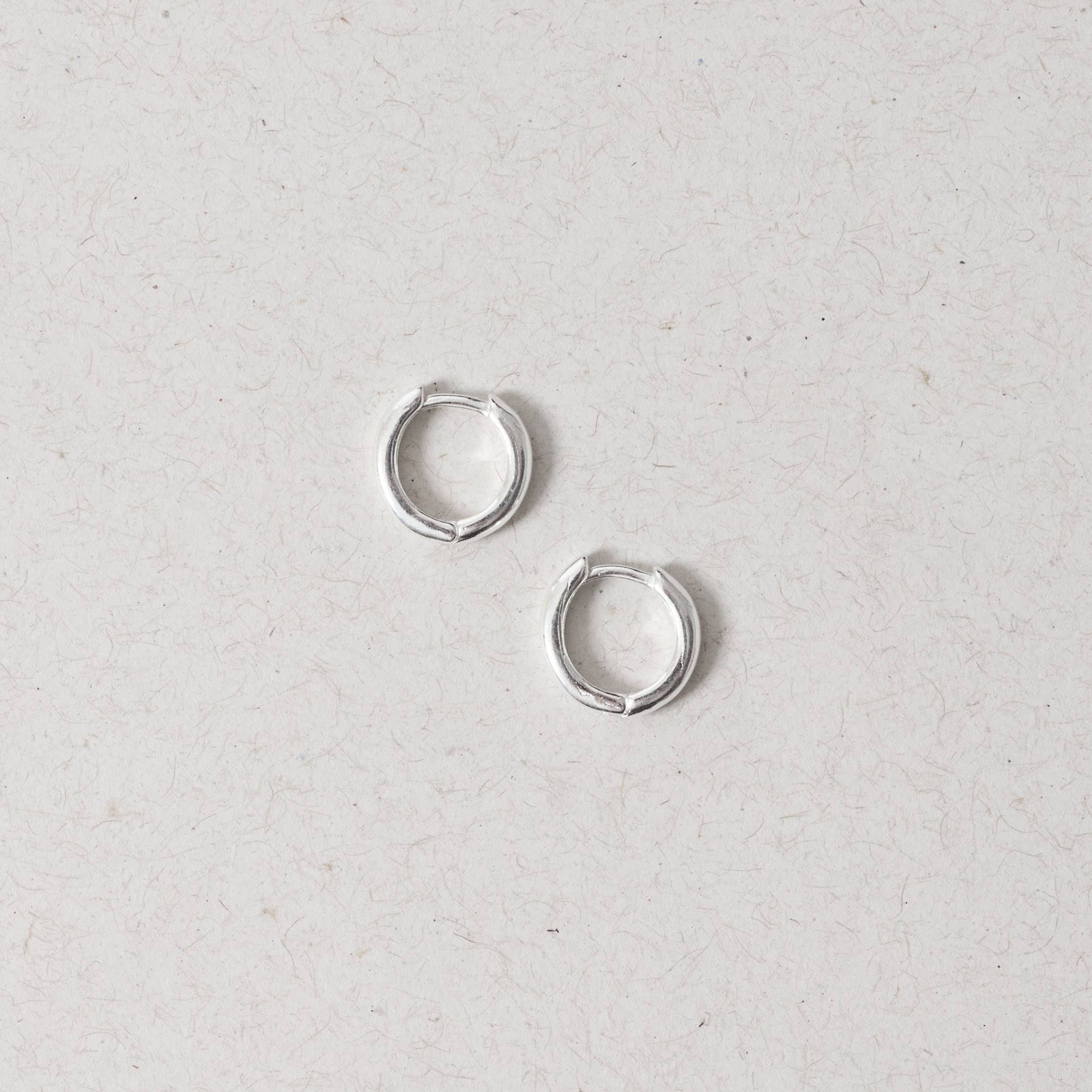 Imagem Secundária Argola click redonda 10mm fio meia cana