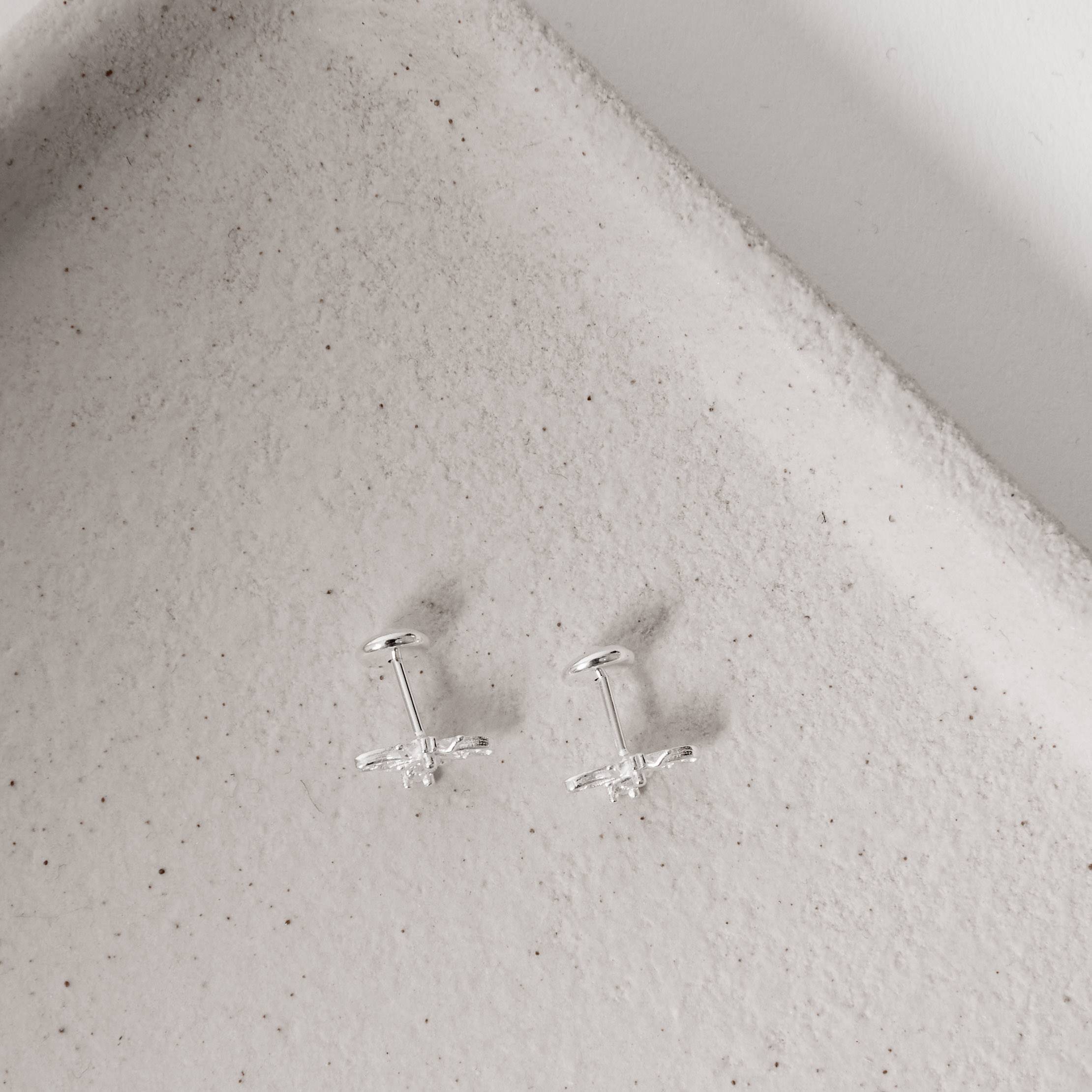 Imagem Secundária Brinco infantil abelha com zircônia 10mm tarraxa baby