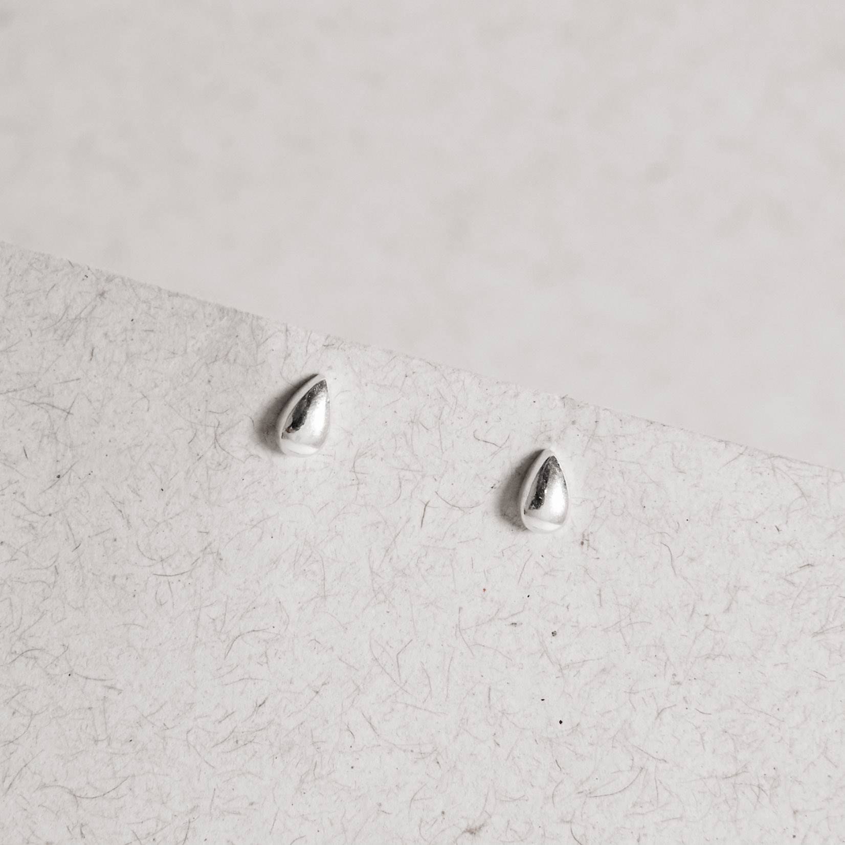 Imagem Brinco infantil gota 5mm tarraxa baby