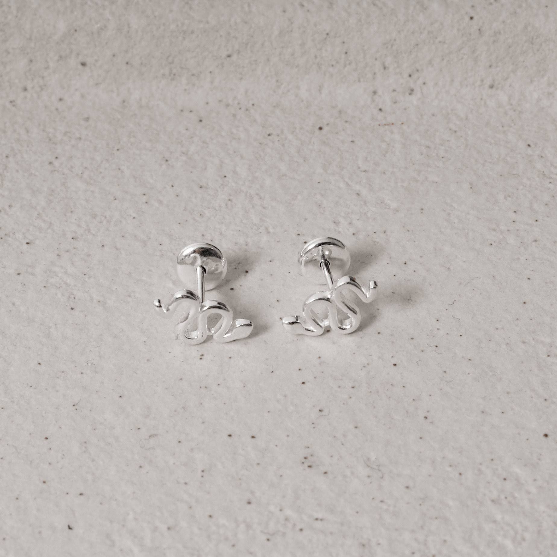 Imagem Secundária Brinco infantil cobra 10mm tarraxa baby