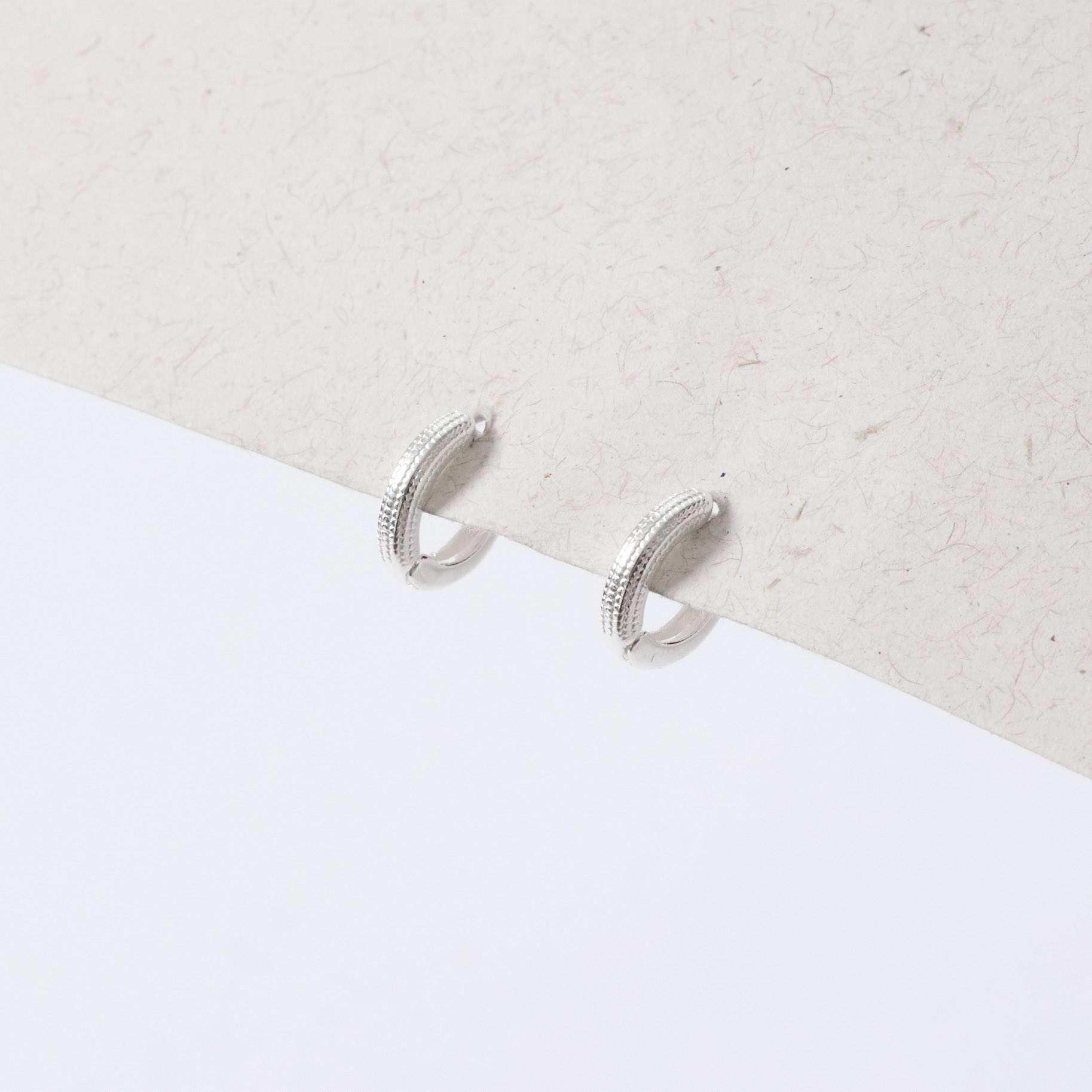 Argola click texturizada 9mm 