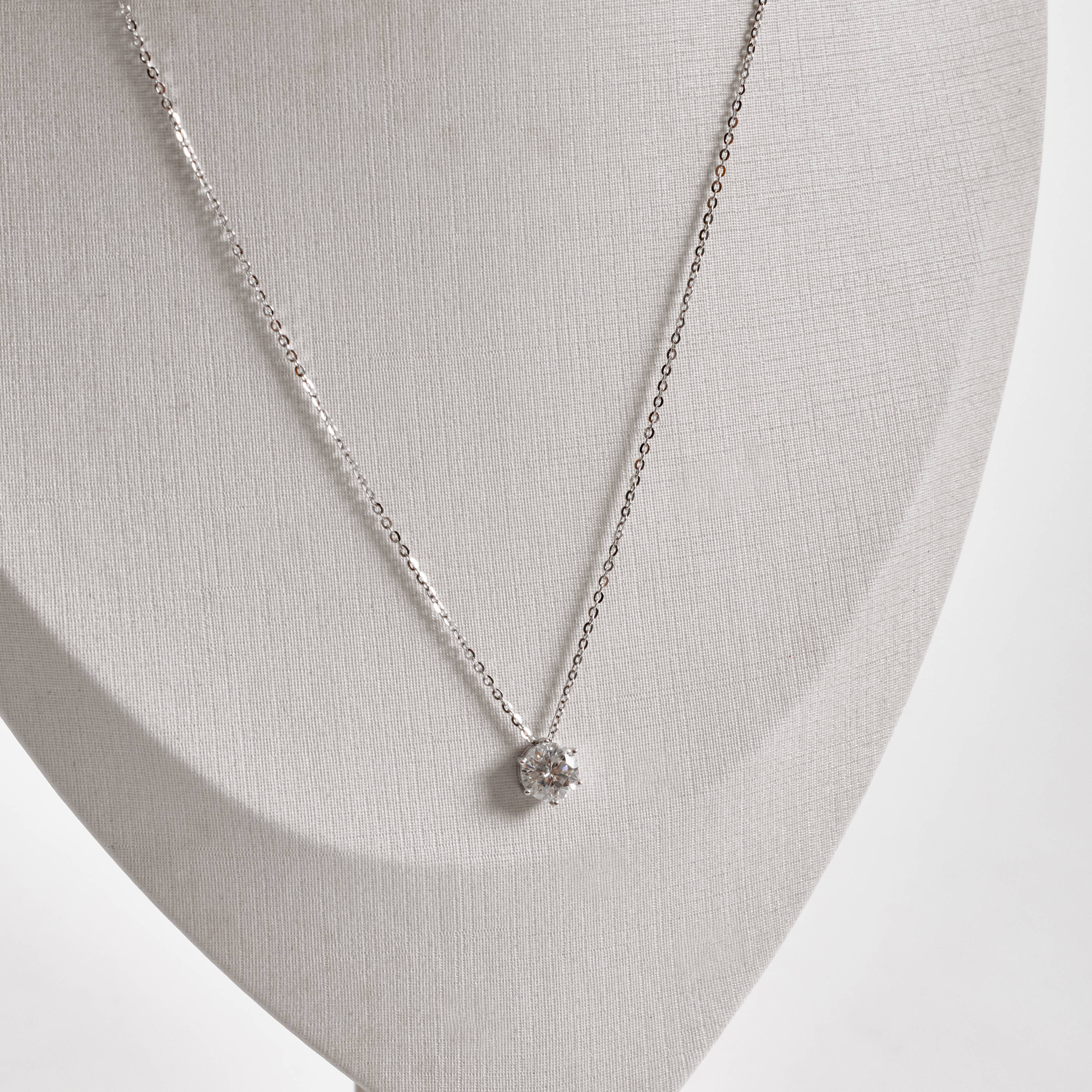 Colar pingente moissanite cristal 6.5mm corrente cadeadinho 45cm ródio