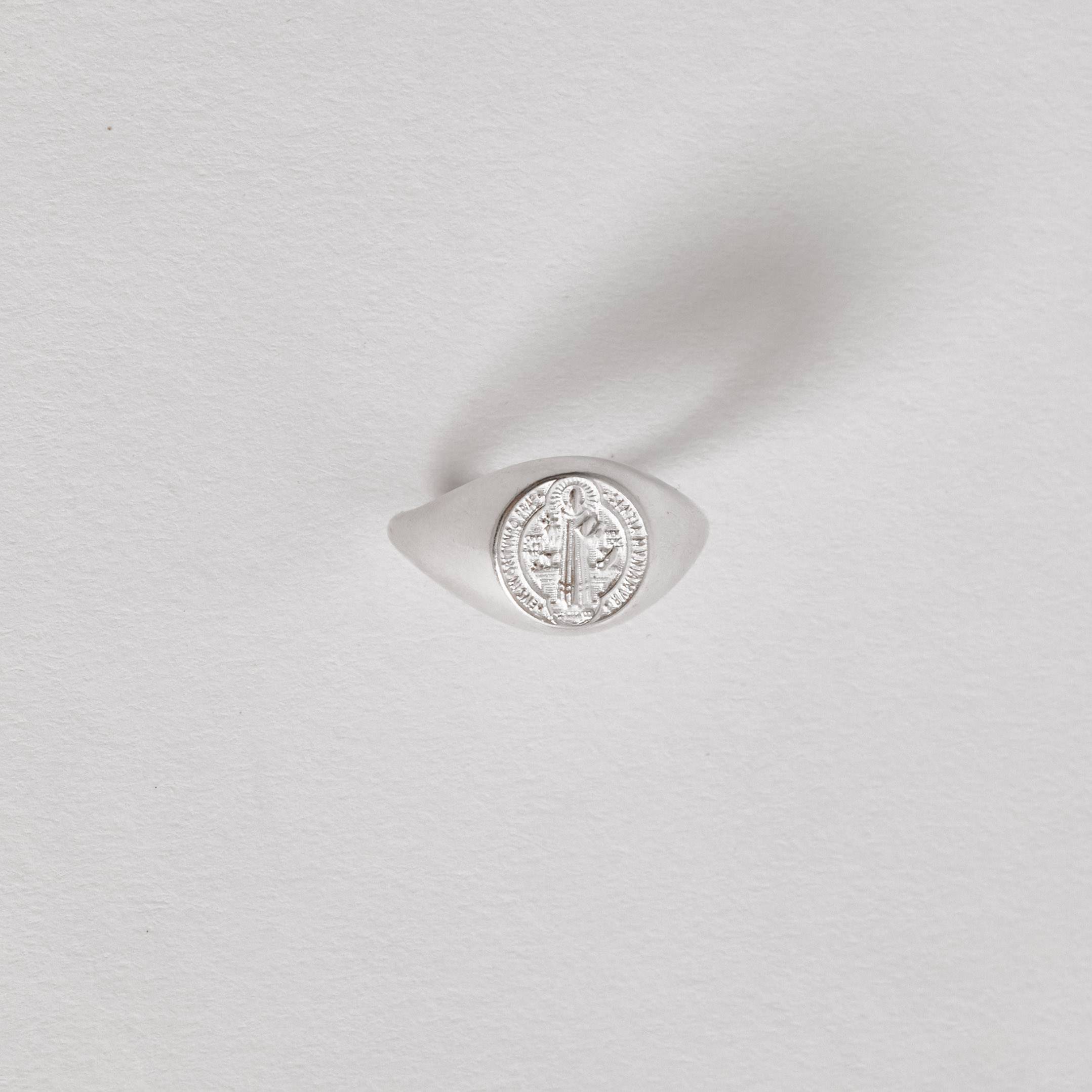 Imagem Anel largo medalha São Bento 