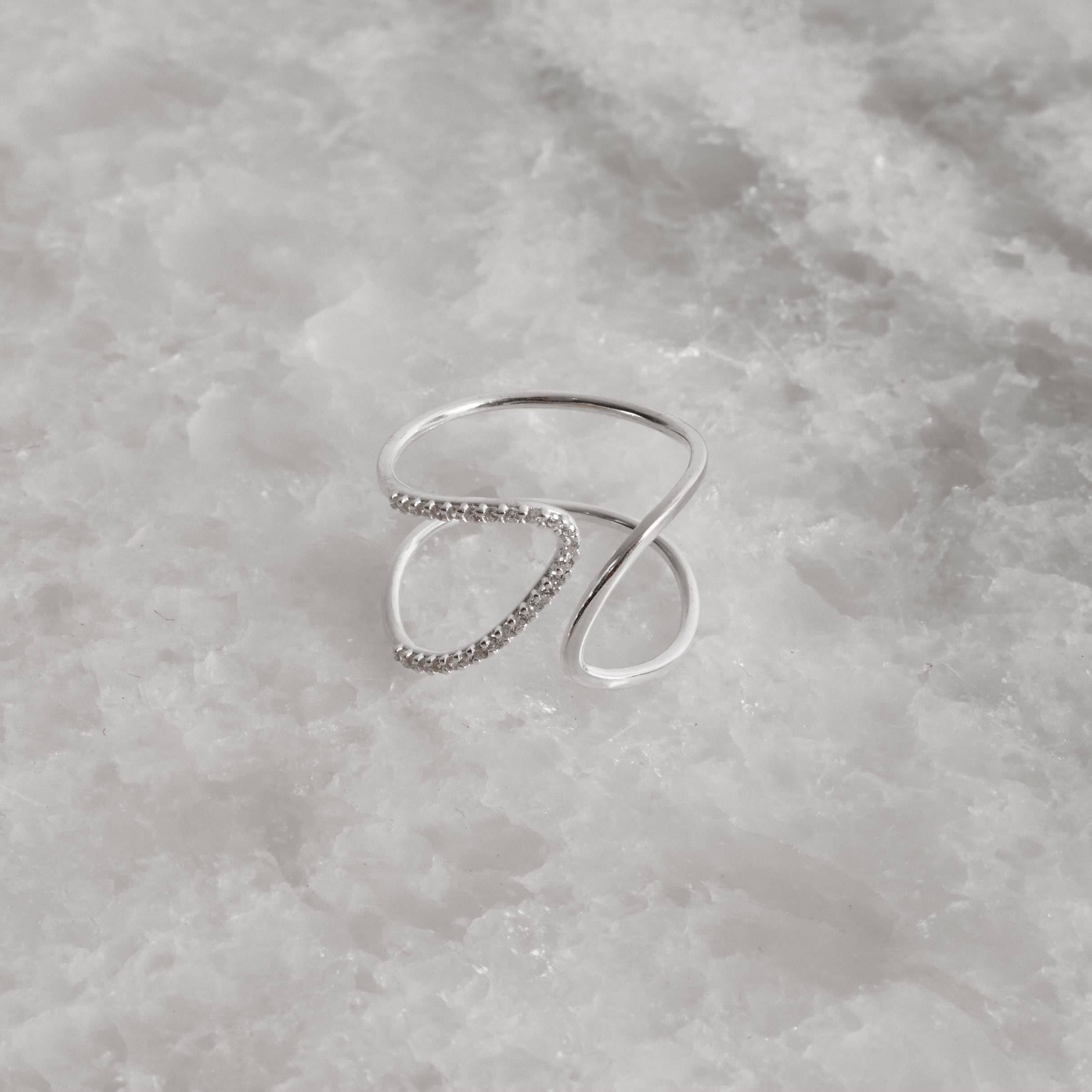 Imagem Anel aberto largo fio liso e cravejado