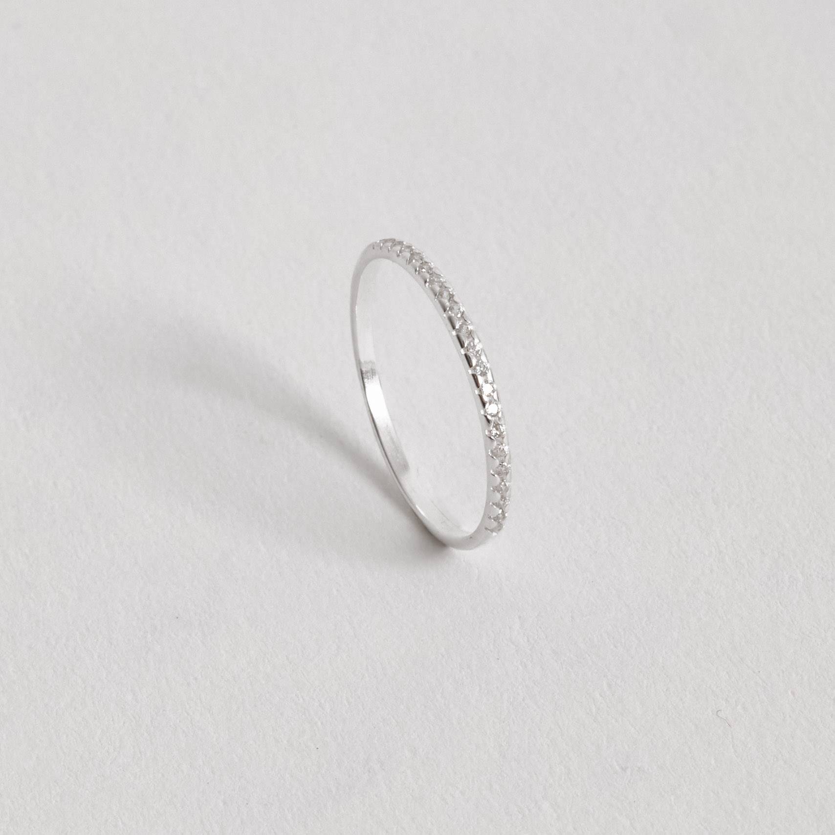 Anel fino meia aliança