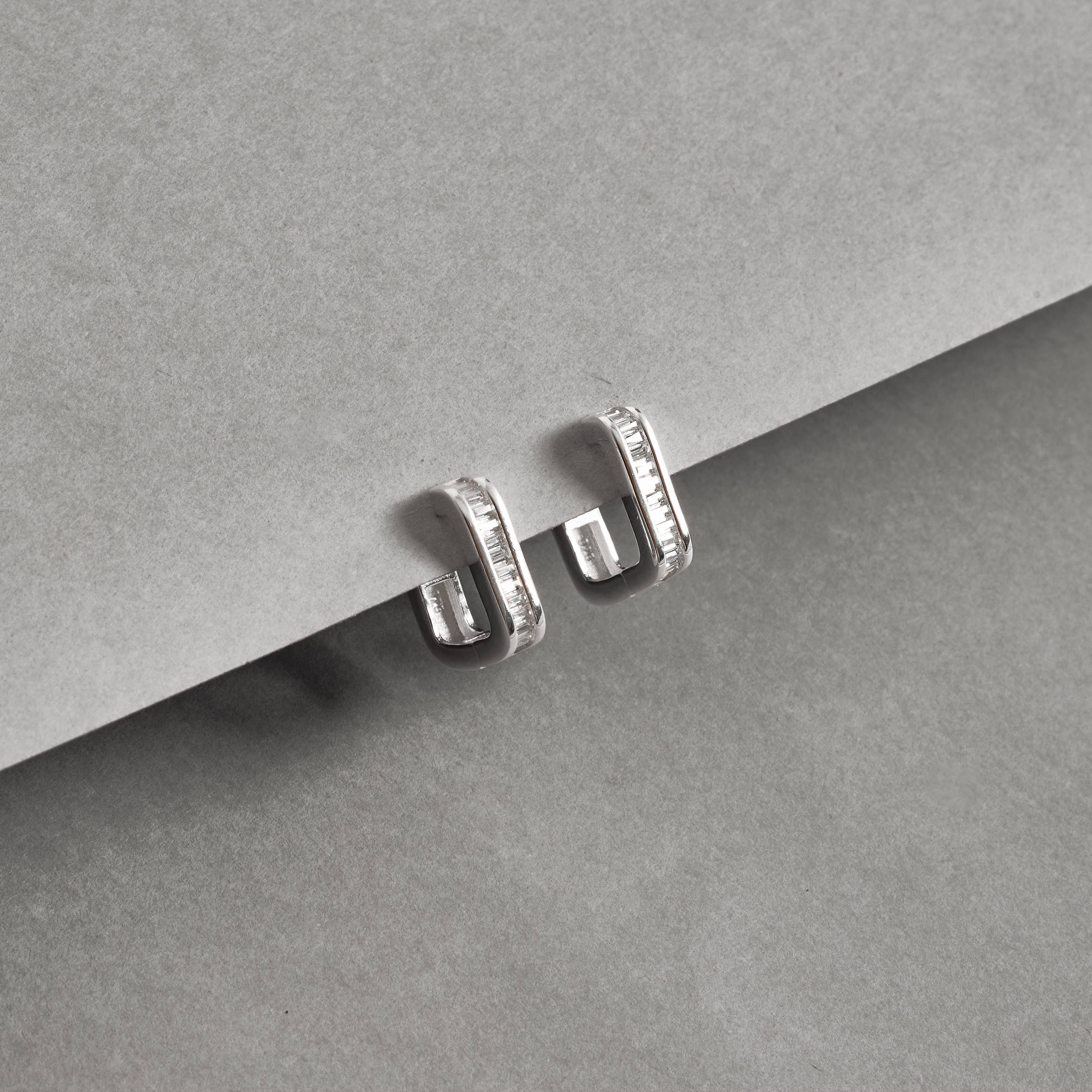 Imagem Argola click quadrada com zircônias retangulares 13mm 