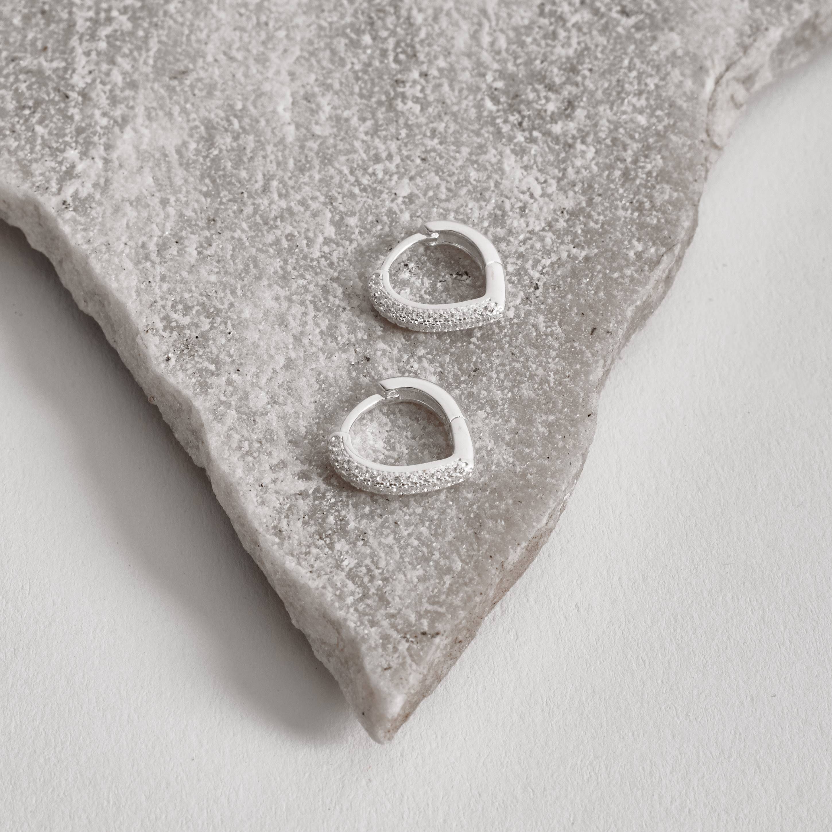 Imagem Argola click gota 13mm triplo cravejado