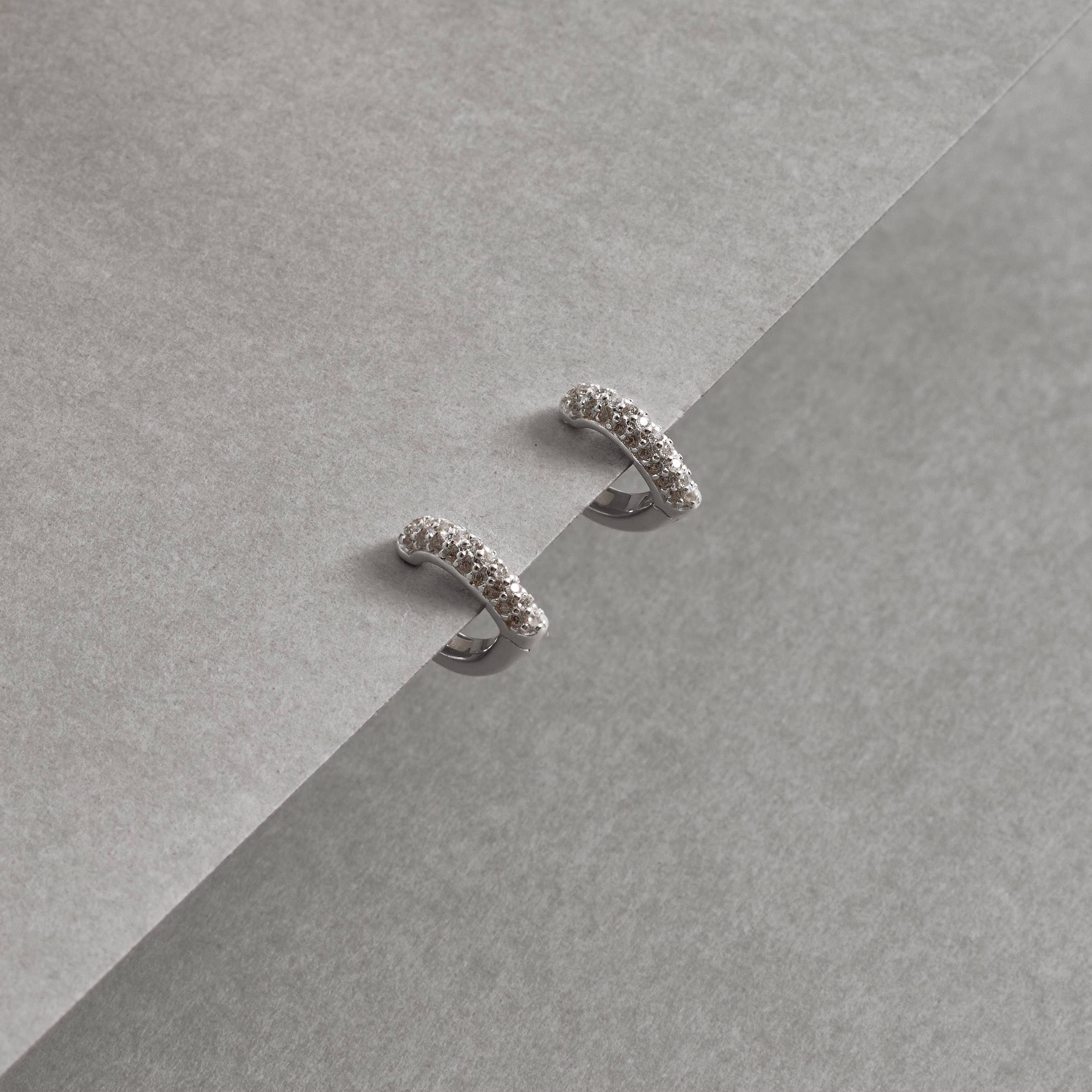 Imagem Argola click gota 10mm triplo cravejado