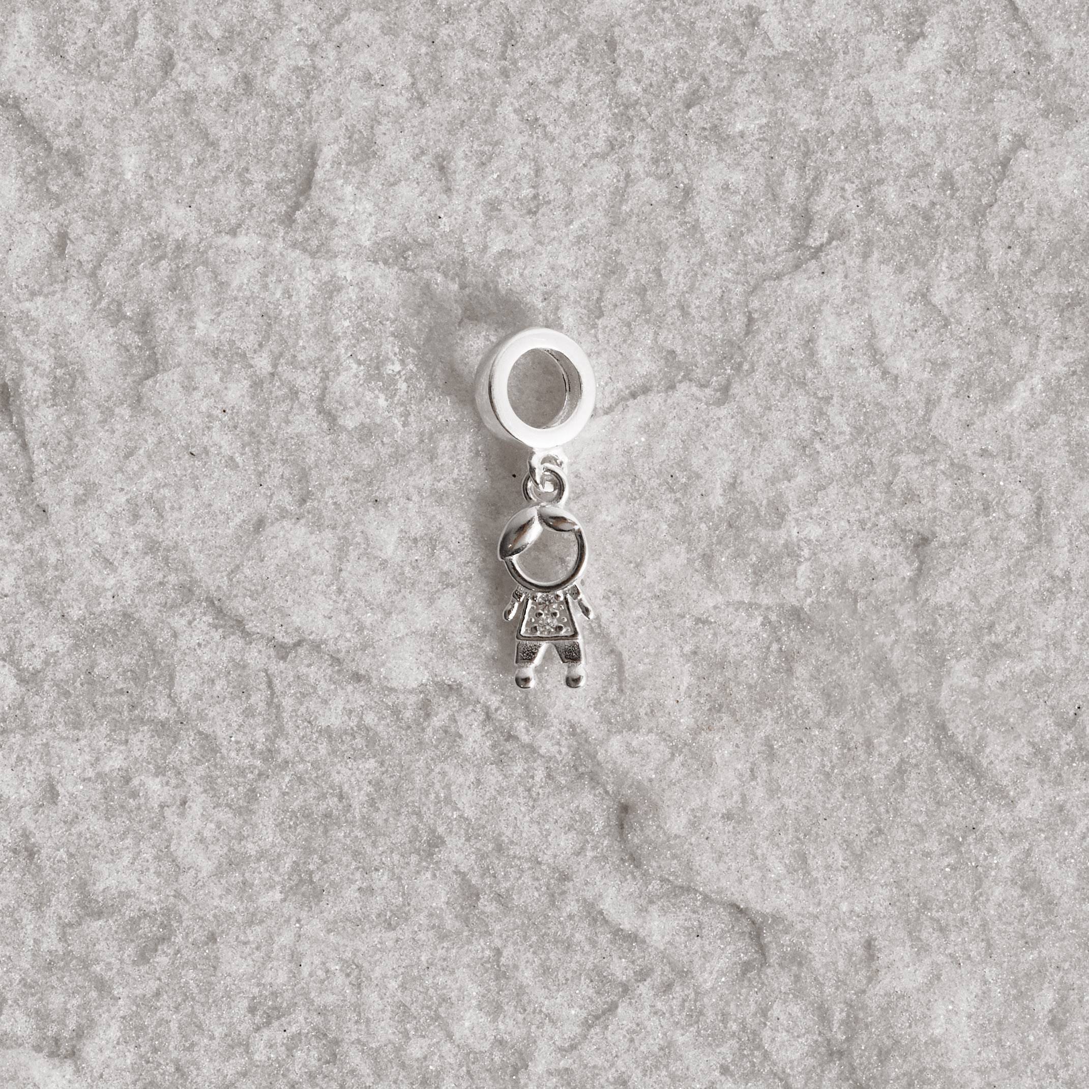 Berloque pingente menino detalhe cravejado 12mm