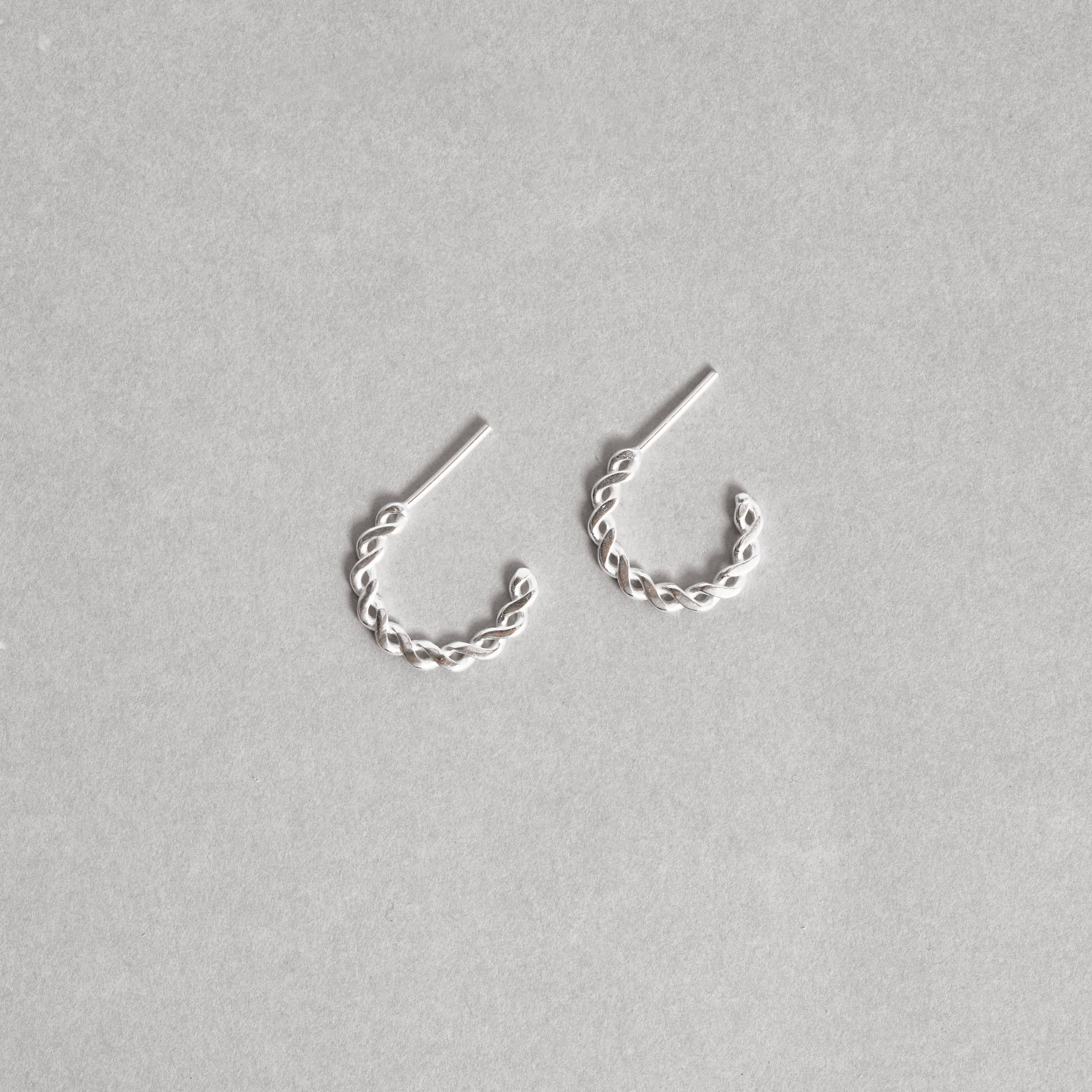 Imagem Secundária Argola trançada 15mm tarraxa