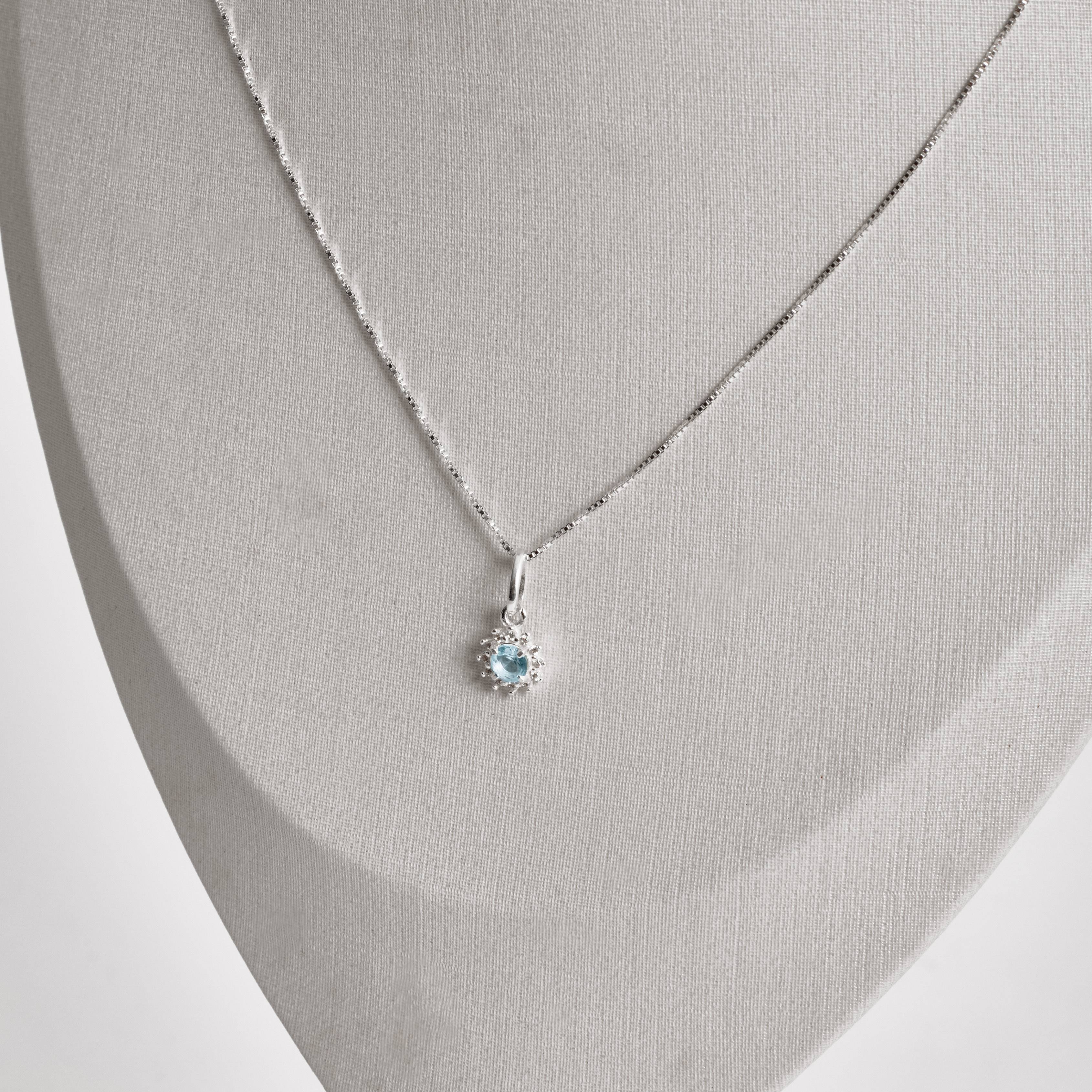 Imagem Colar pingente zircônia redonda azul claro com cravejado 7mm 45cm