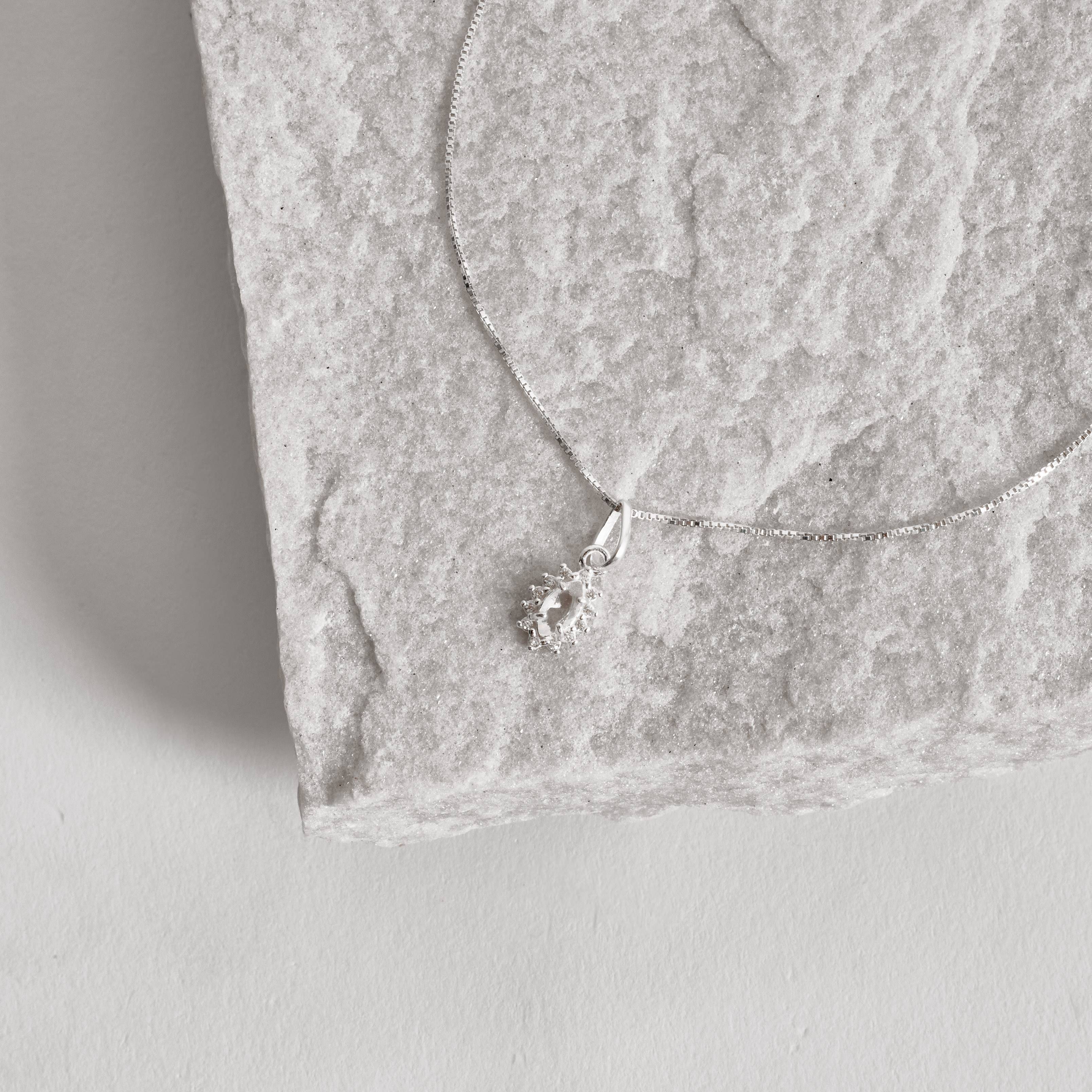 Colar pingente zircônia navete cristal com cravejado 9mm 45cm