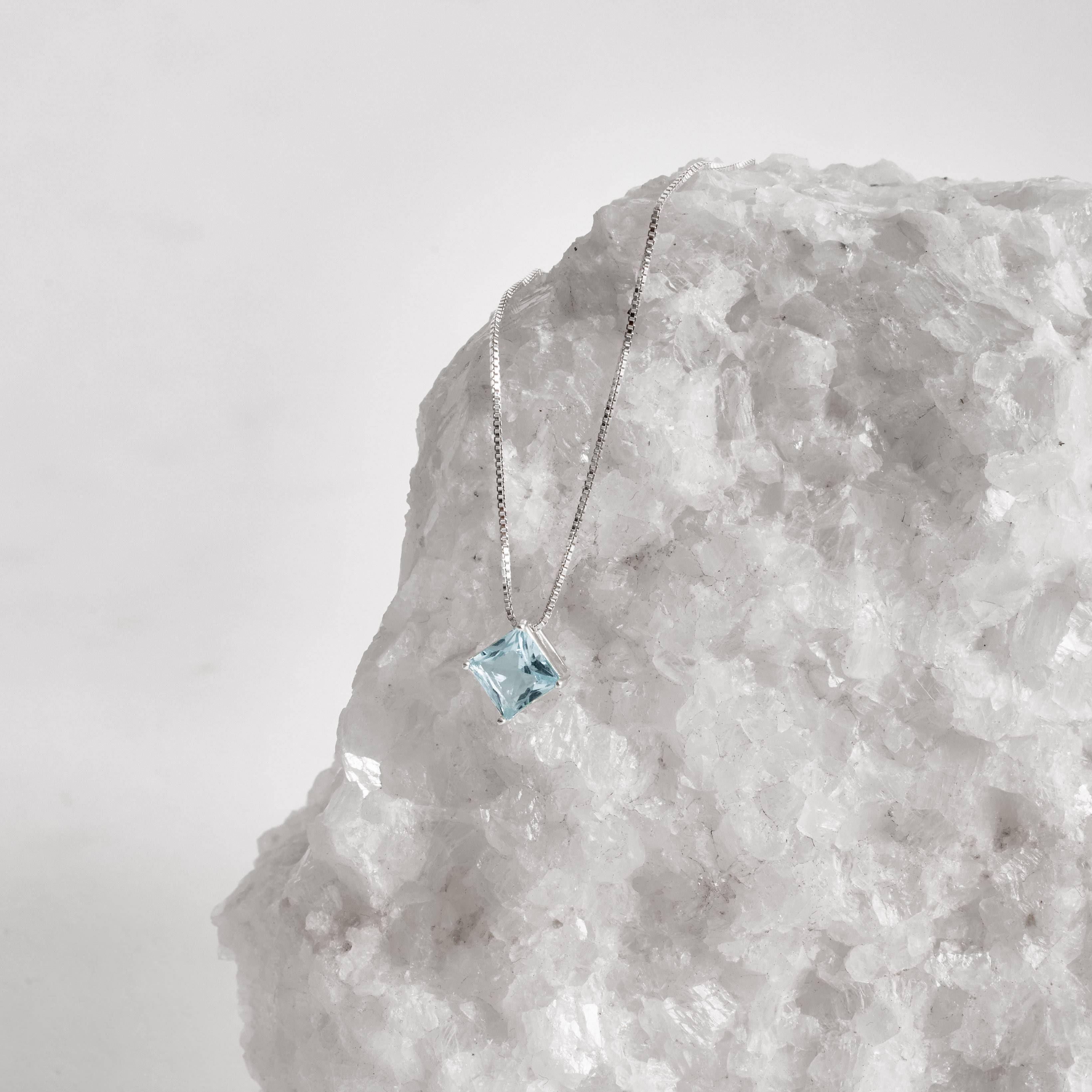 Imagem Secundária Colar zircônia losango azul claro 10mm 45cm