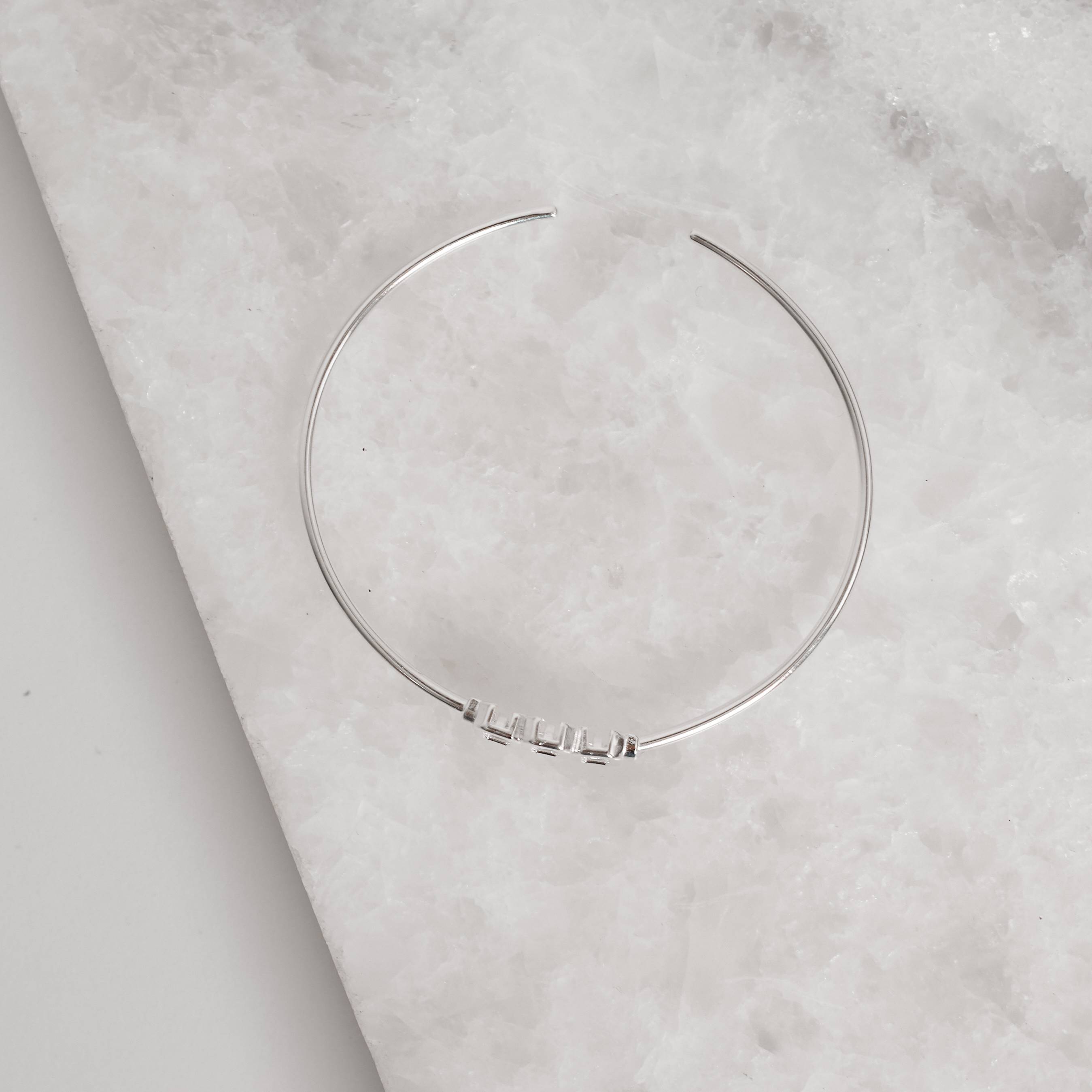 Bracelete 3 zircônias retangulares regulável