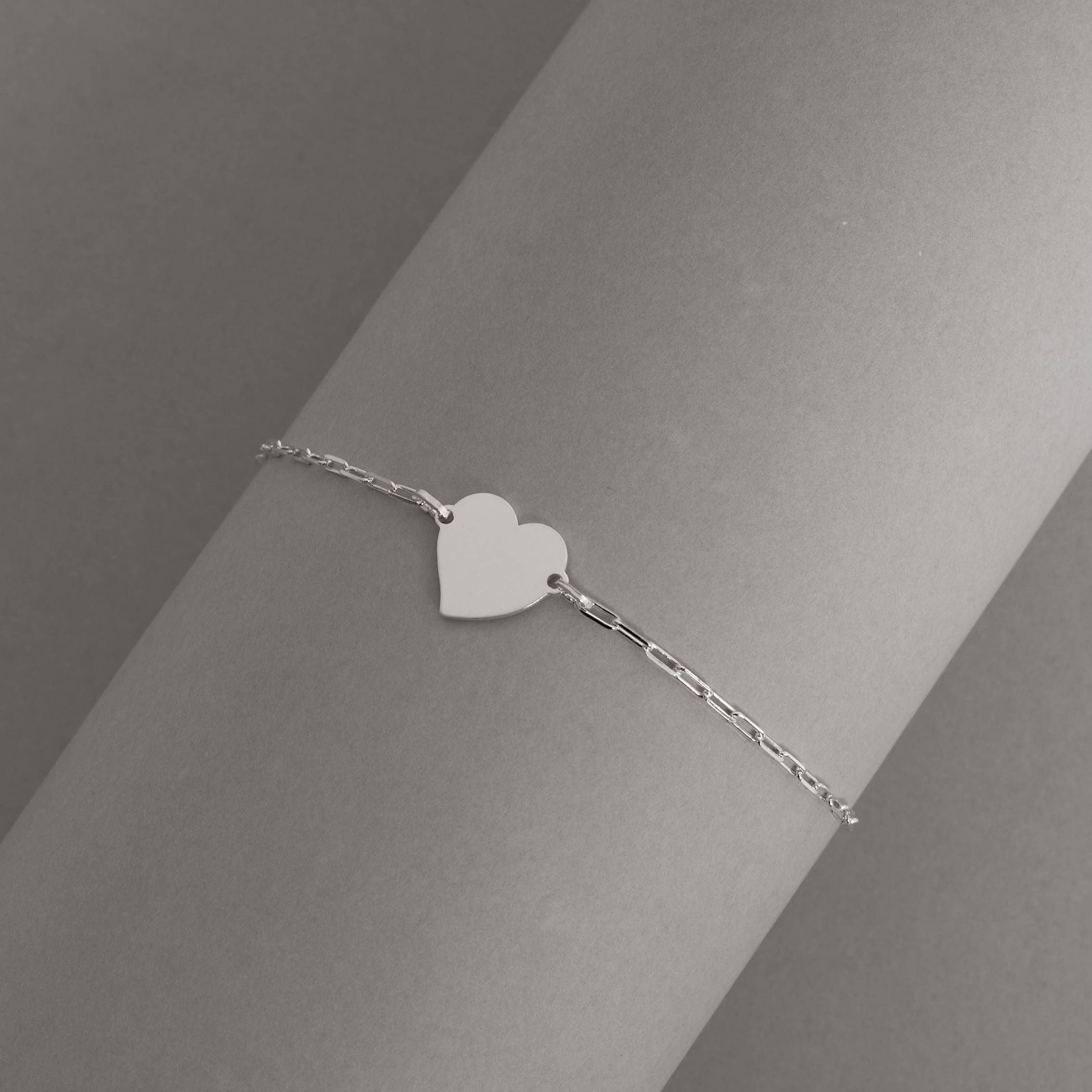 Pulseira entremeio coração 12mm corrente cartier