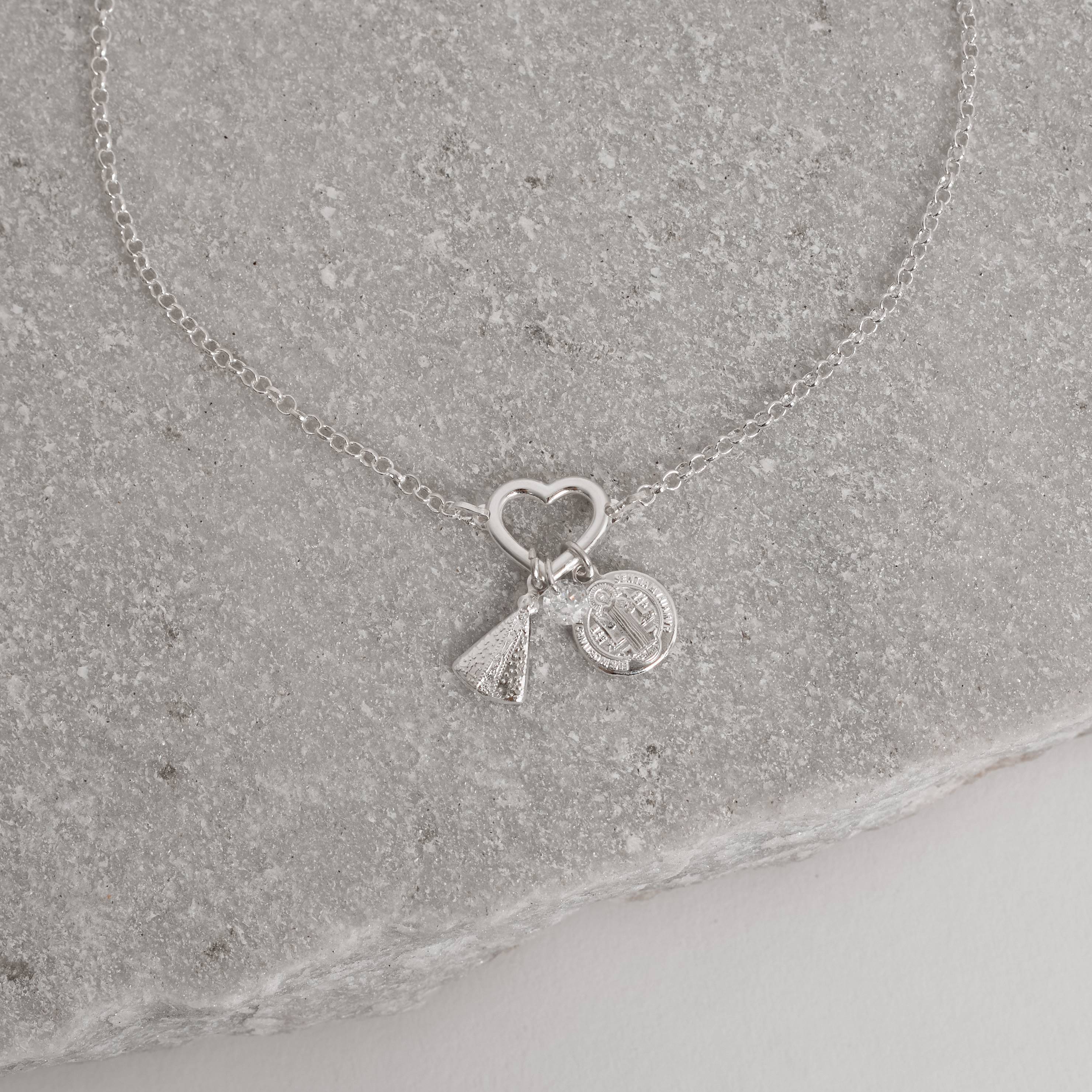 Pulseira coração pingentes São Bento e Nsa. Sra. Aparecida