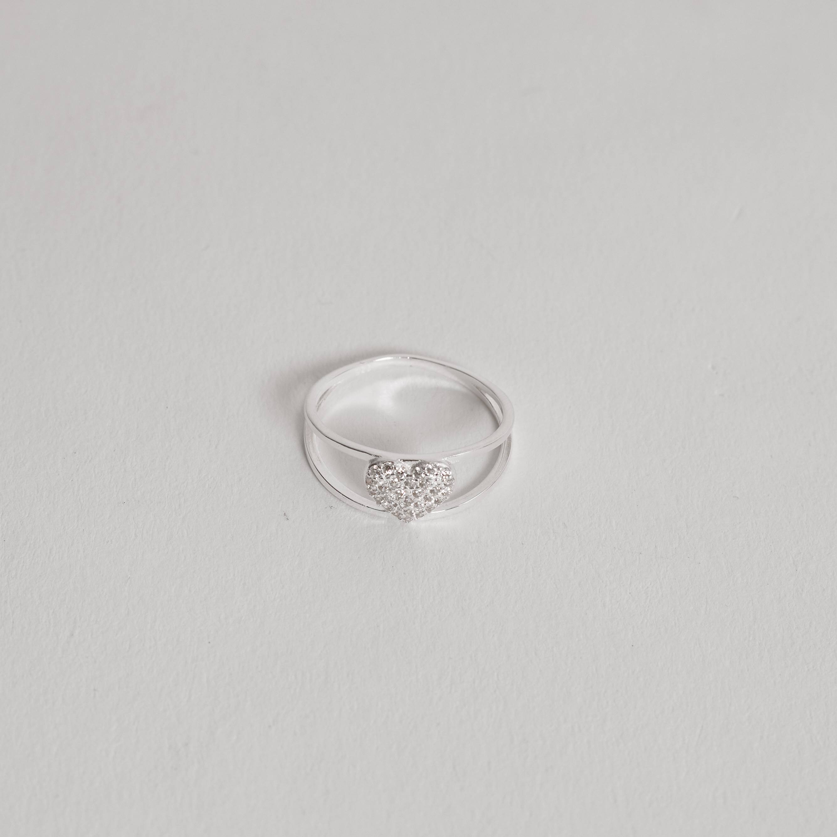 Imagem Secundária Anel 2 fios com coração cravejado