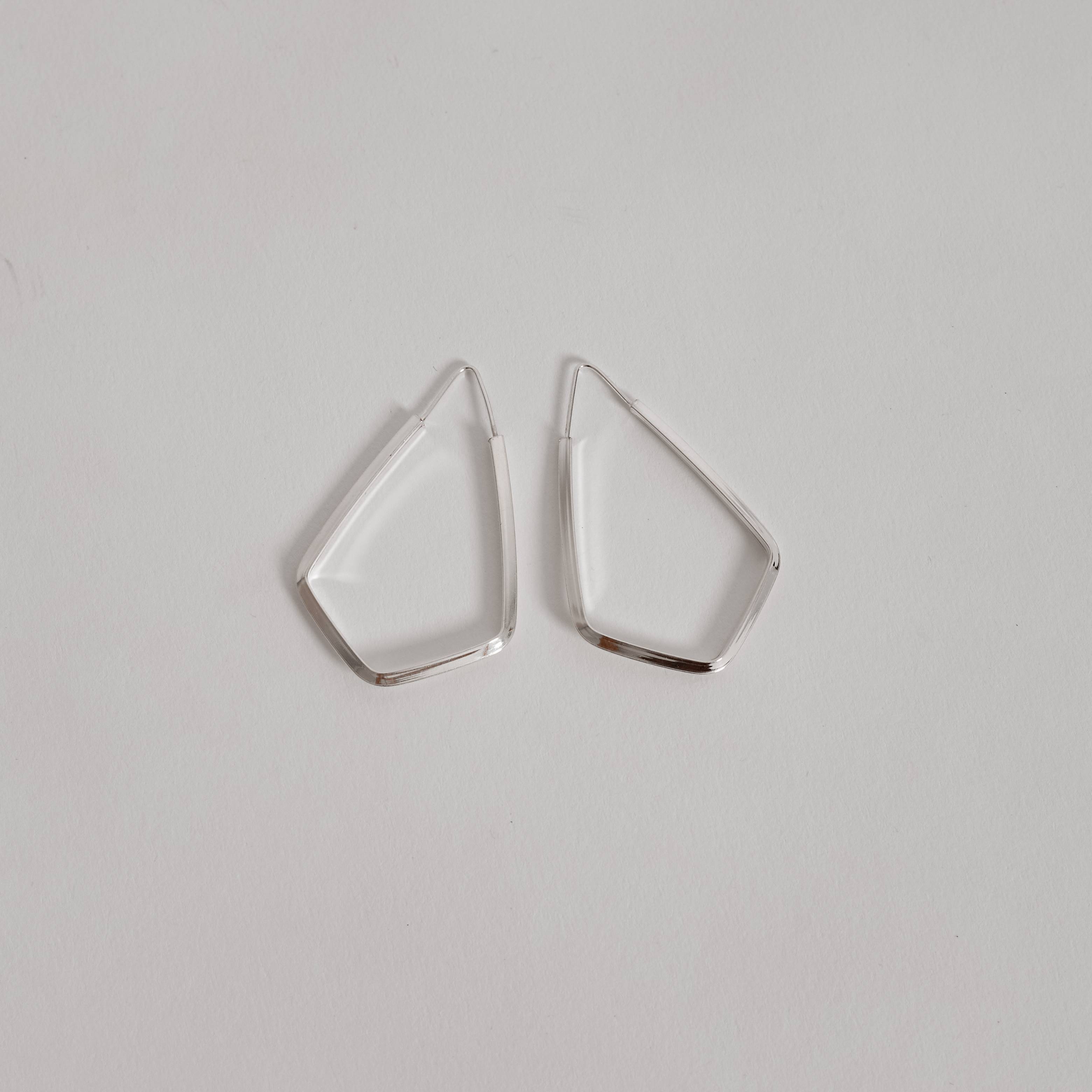 Argola balão 45mm fio triângulo
