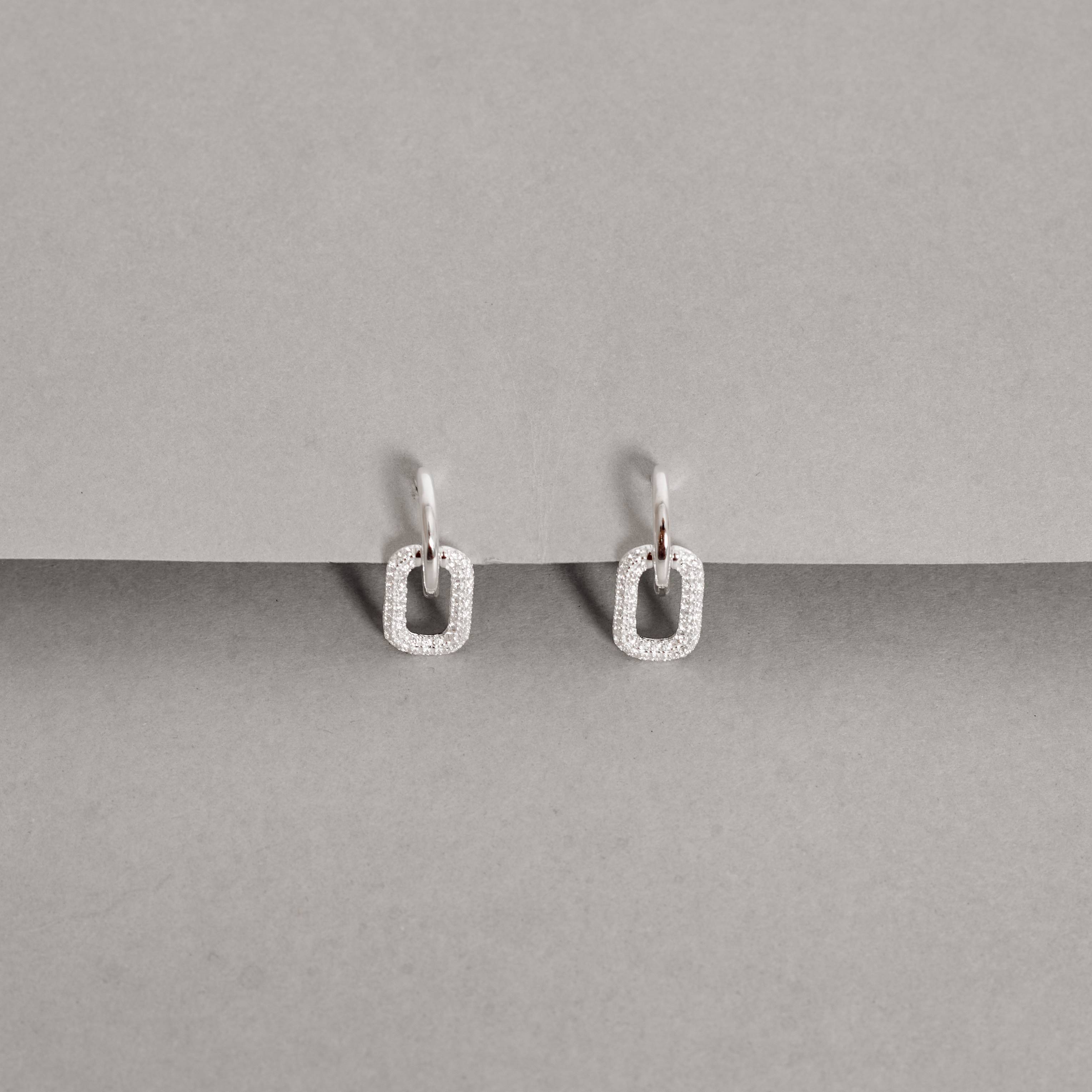 Argola click 10mm pingente elo cravejado