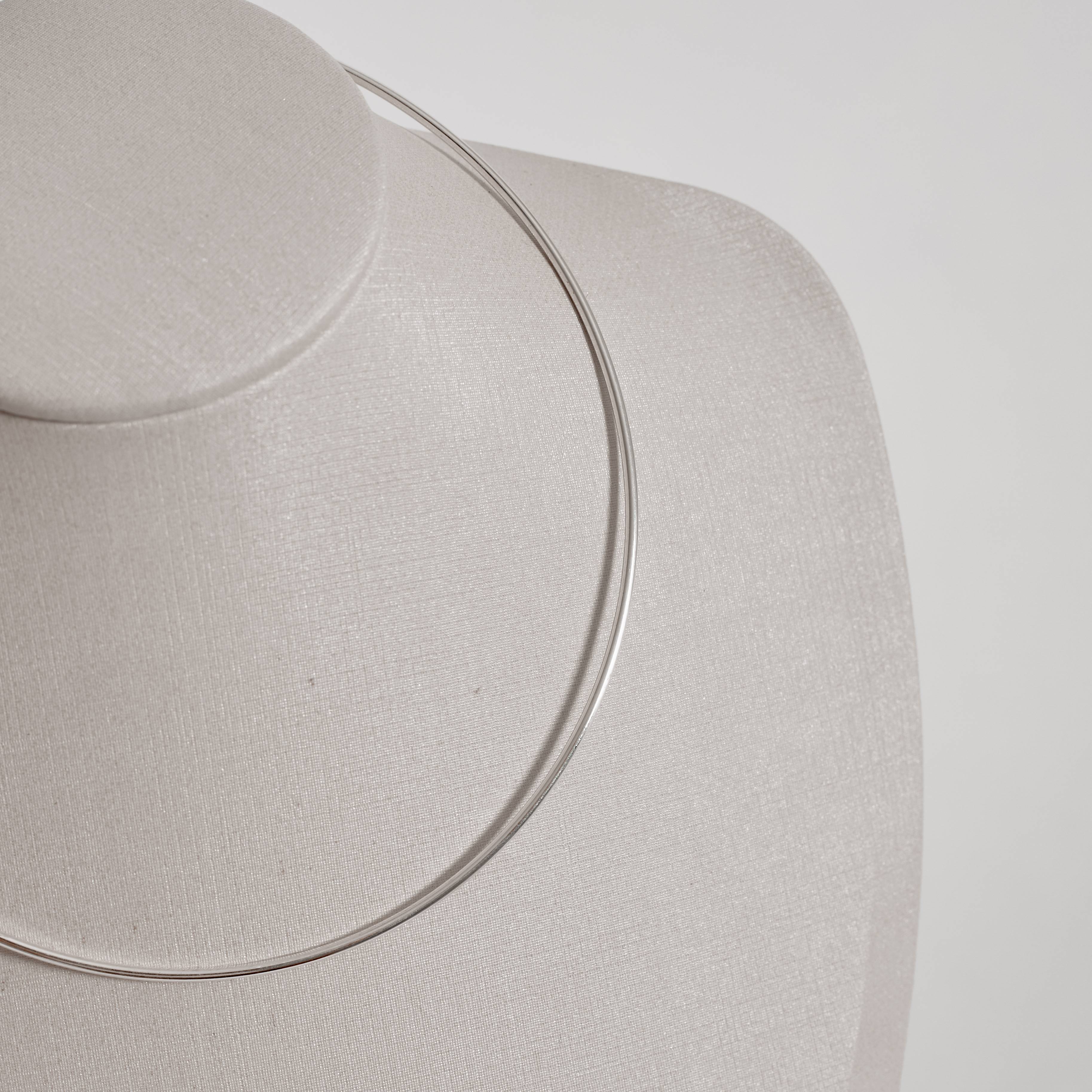 Imagem Colar aro fio redondo com fecho