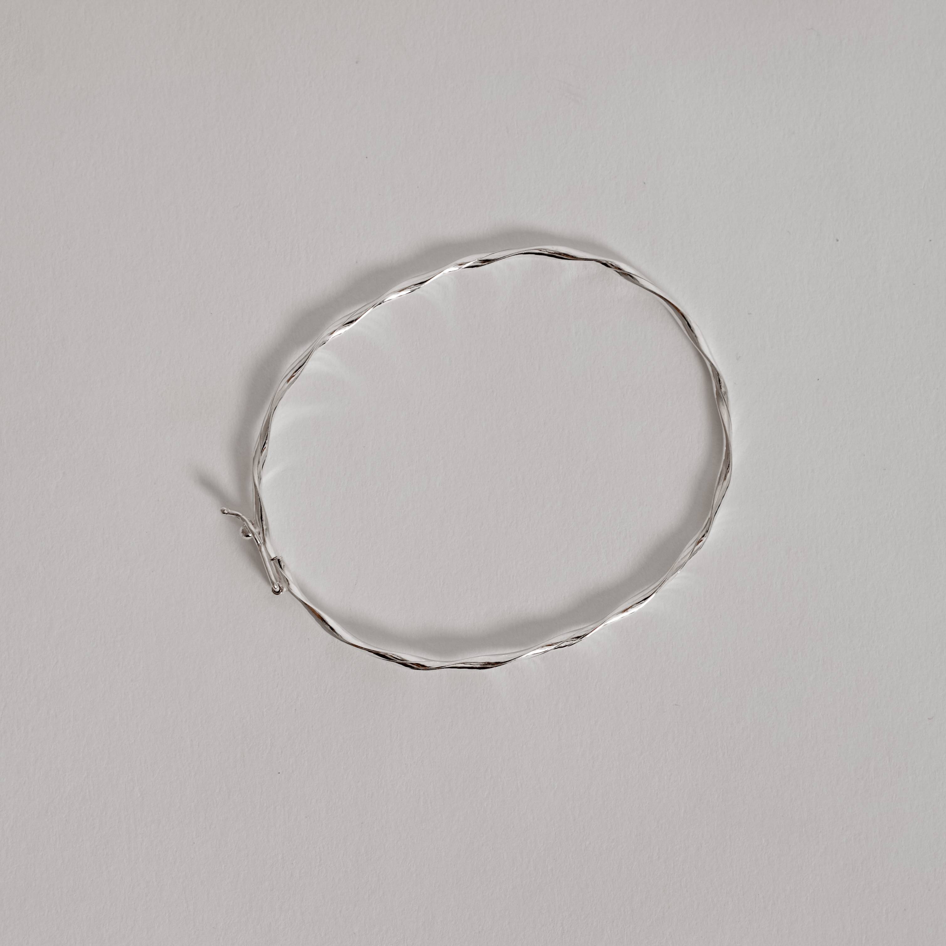 Imagem Secundária Bracelete 1.9 fio torcido leve