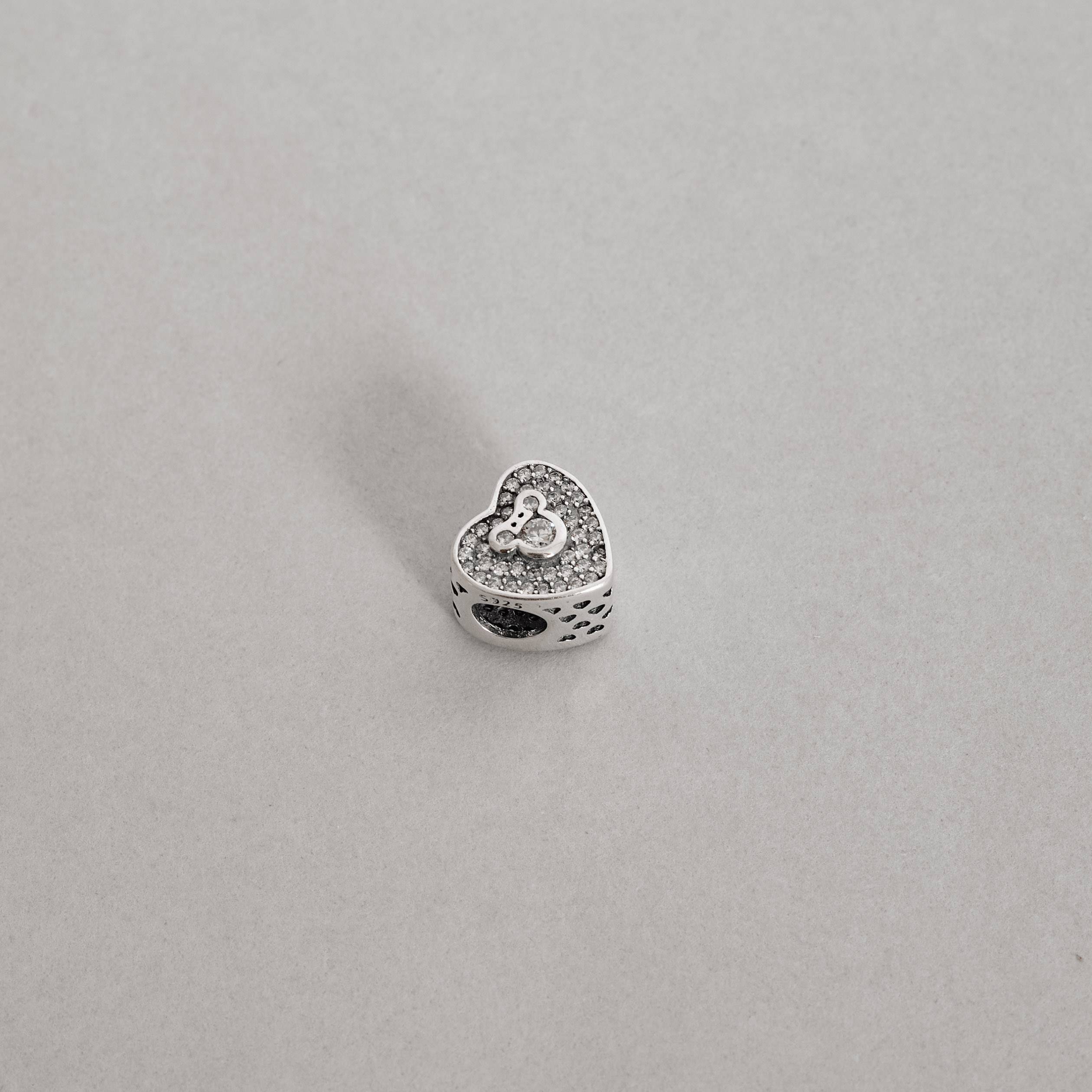 Berloque separador coração cravejado detalhe Minnie 11mm envelhecido