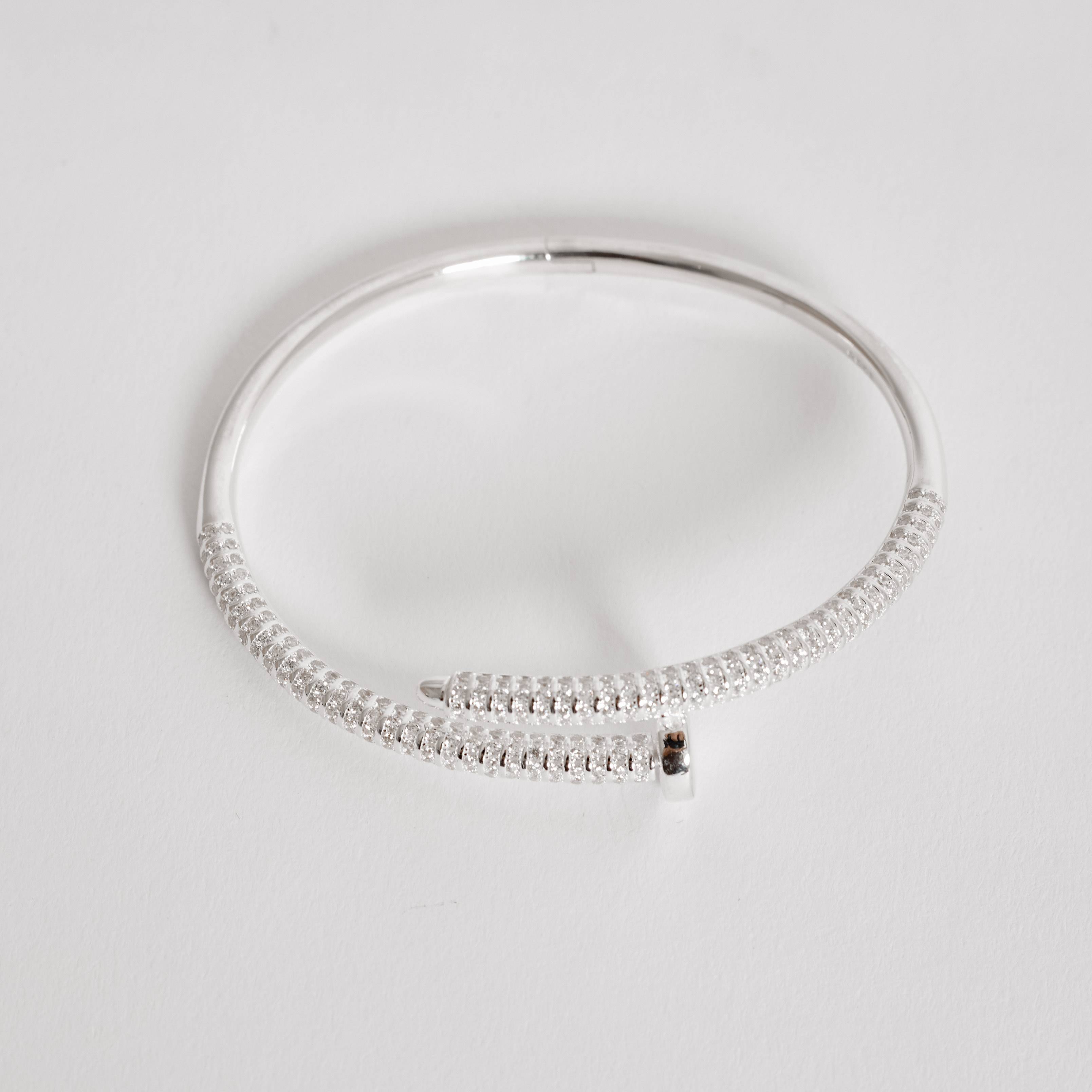 Imagem Bracelete pesado prego cravejado