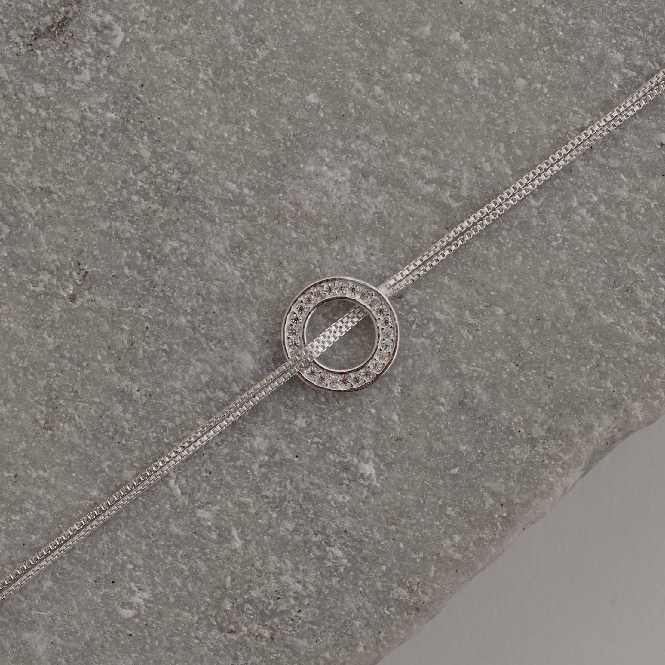 Imagem Secundária Pulseira entremeio círculo vazado cravejado 11mm corrente dupla 18+5cm
