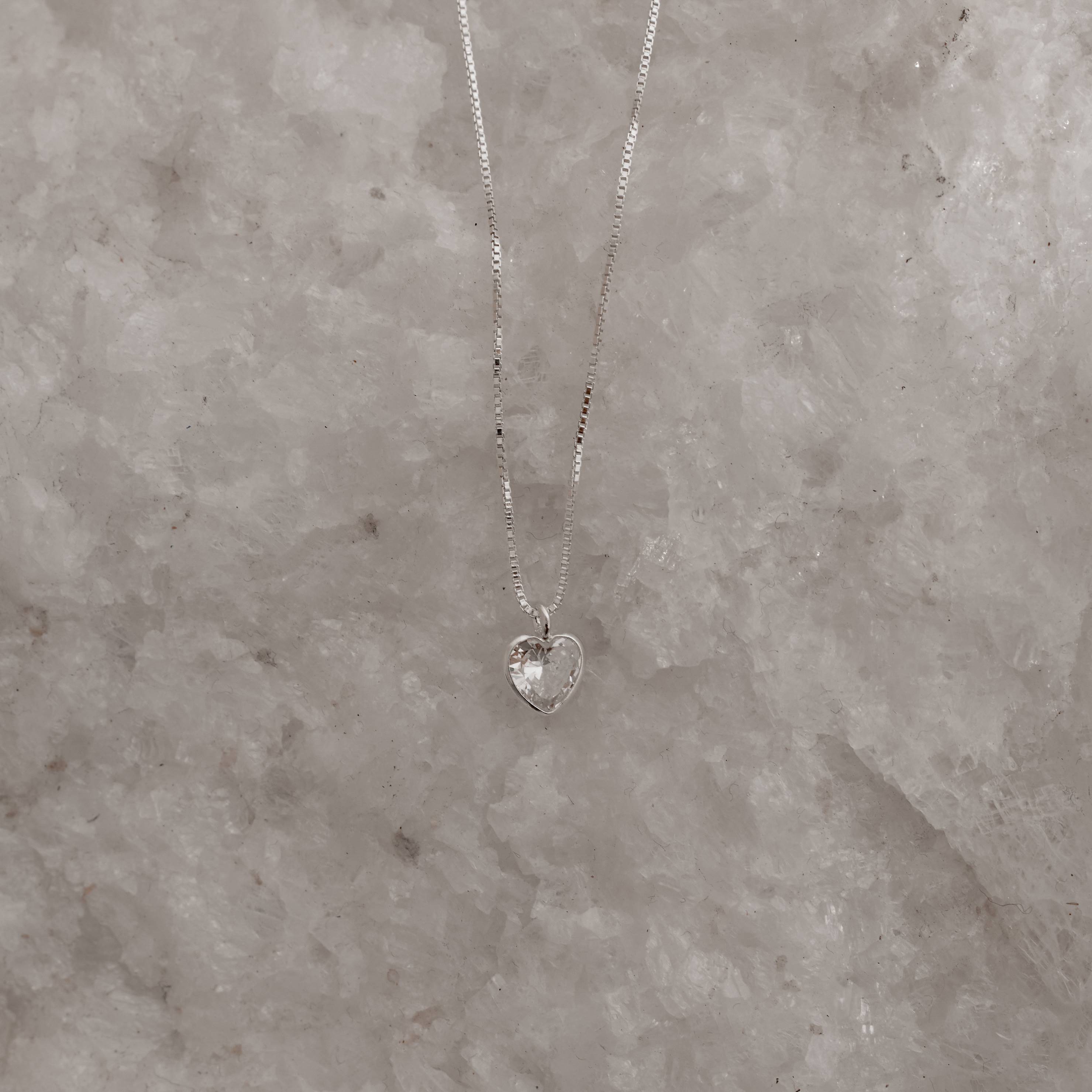 Colar zircônia coração 6mm 40cm