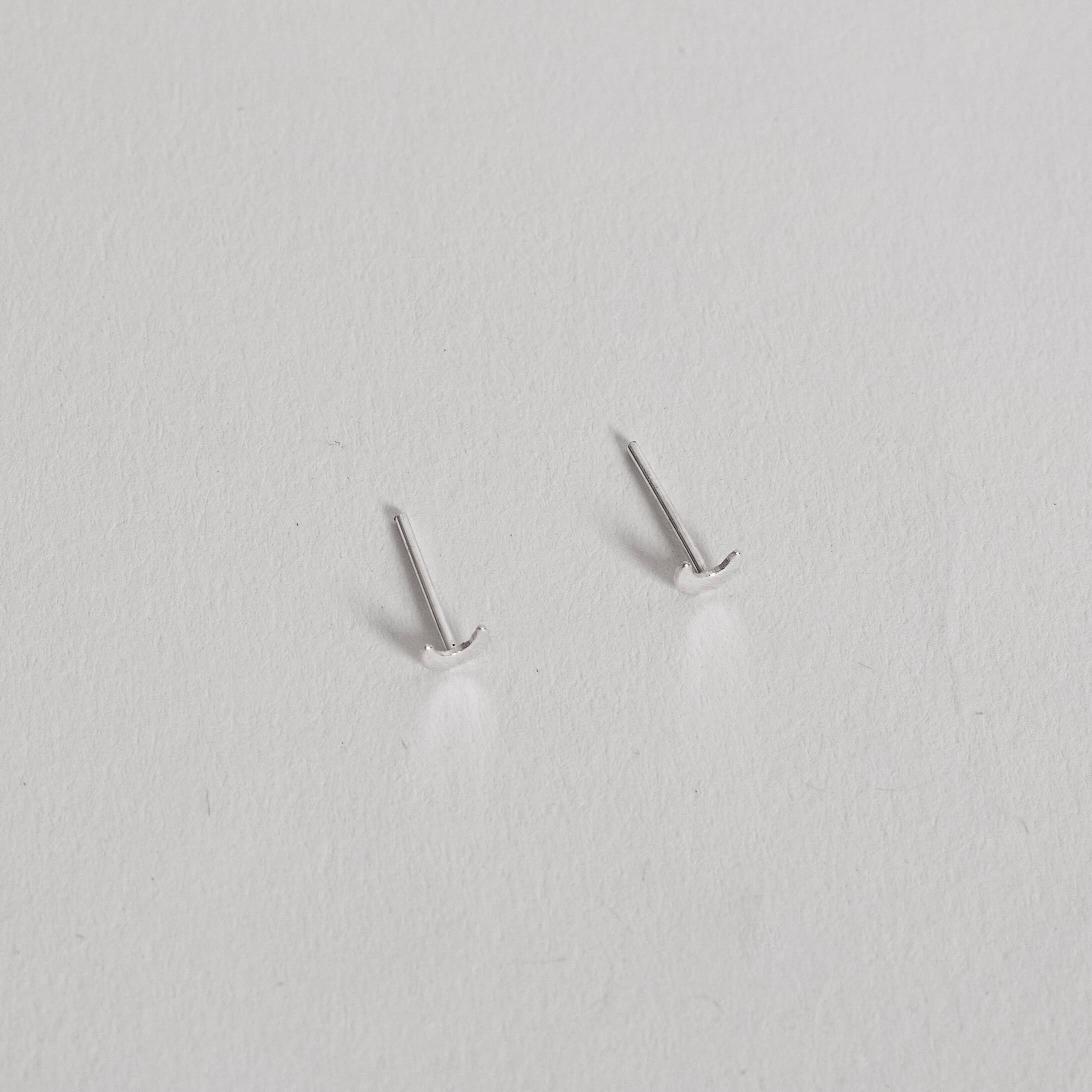 Imagem Secundária Brinco lua 4mm