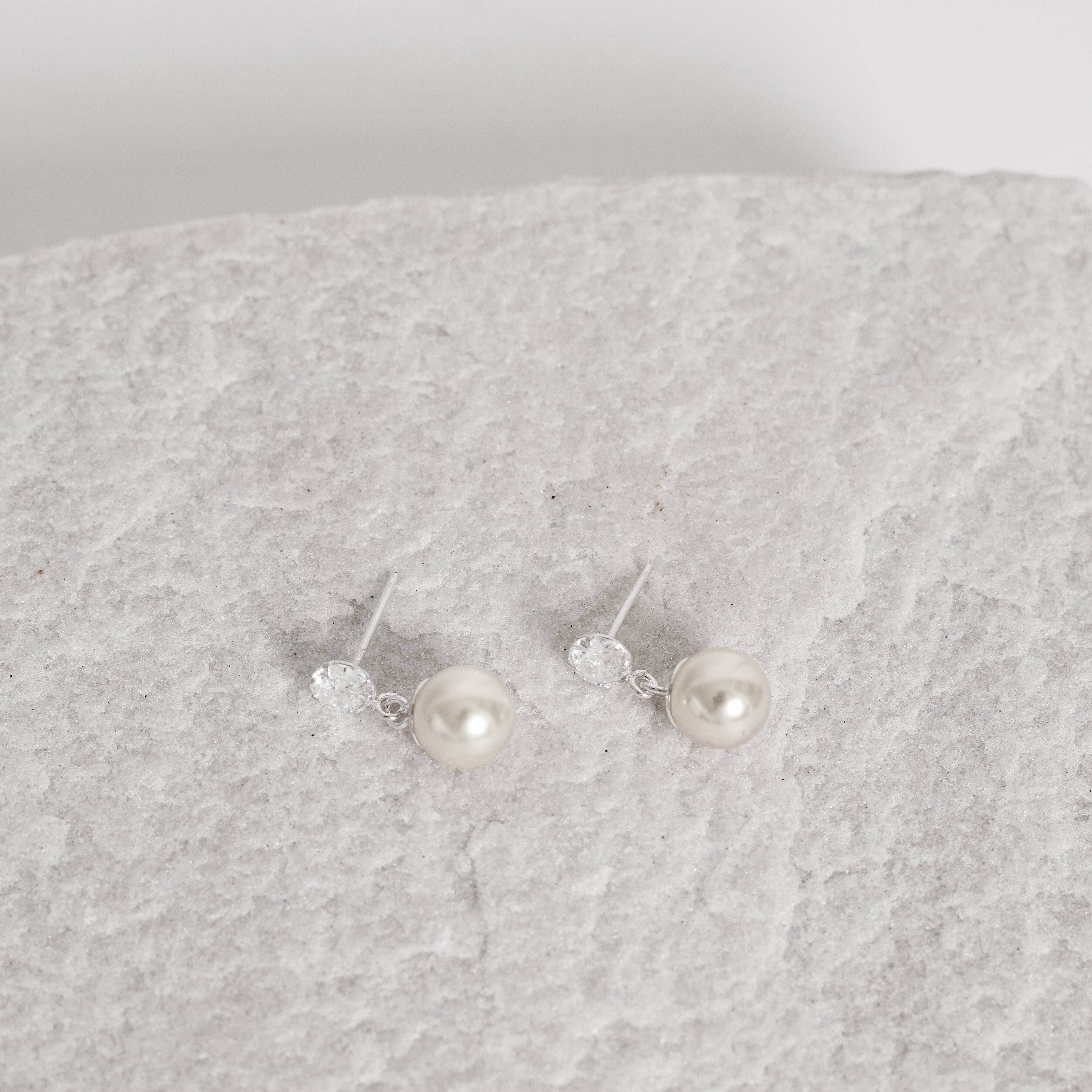 Imagem Secundária Brinco zircônia cristal 5mm pingente pérola 8mm