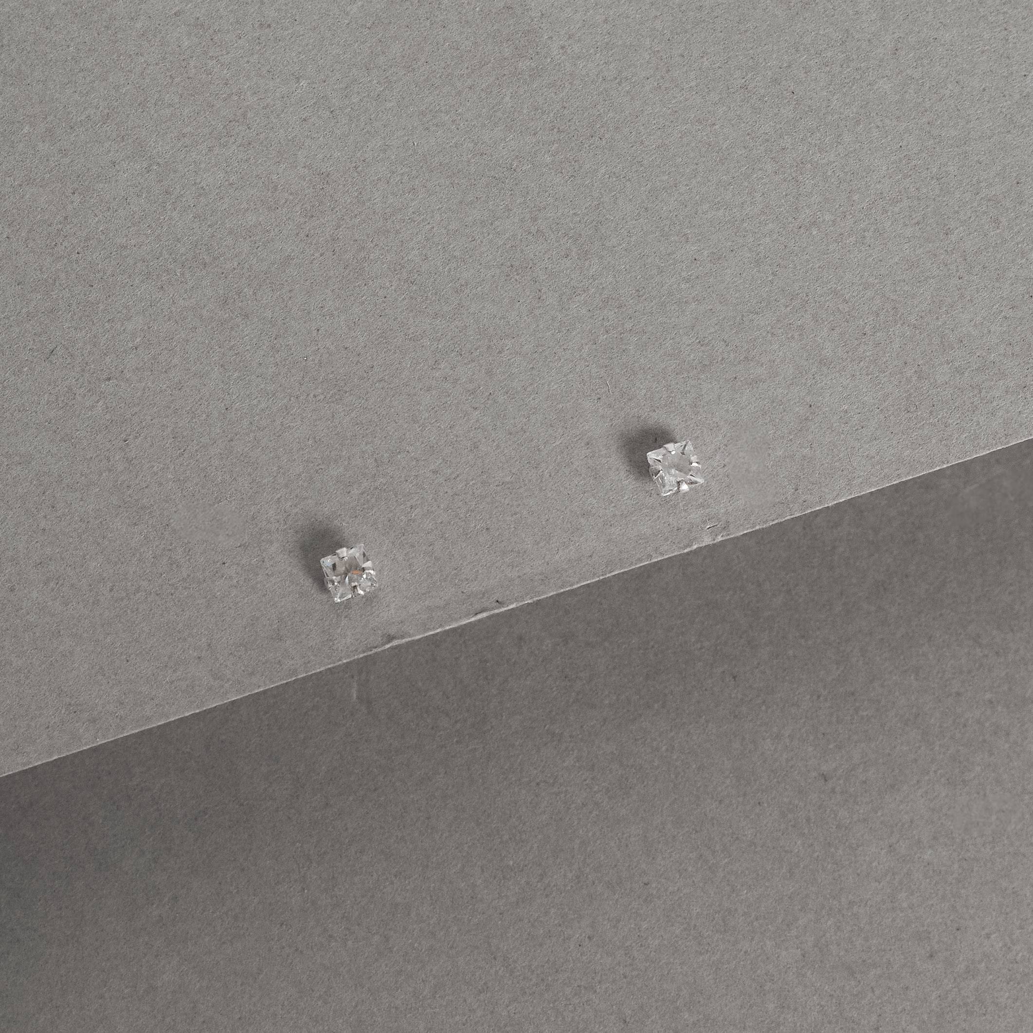 Imagem Brinco zircônia quadrada cristal 3mm