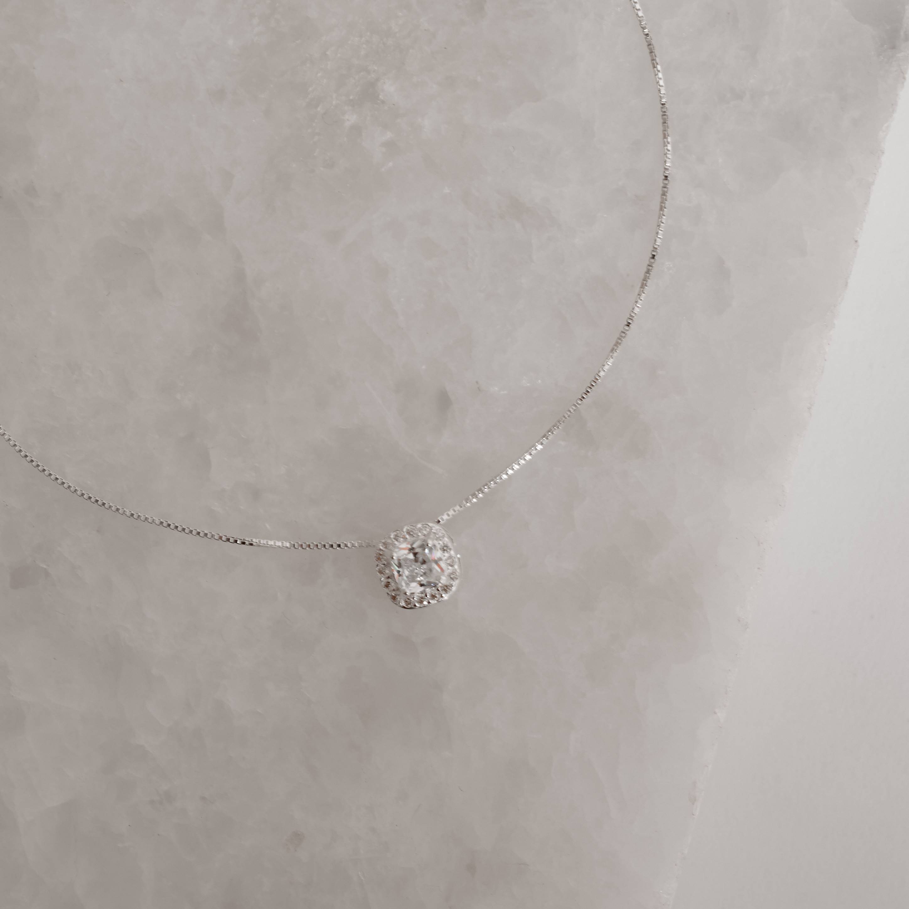 Imagem Secundária Colar zircônia quadrada com cravejado 8mm 40cm