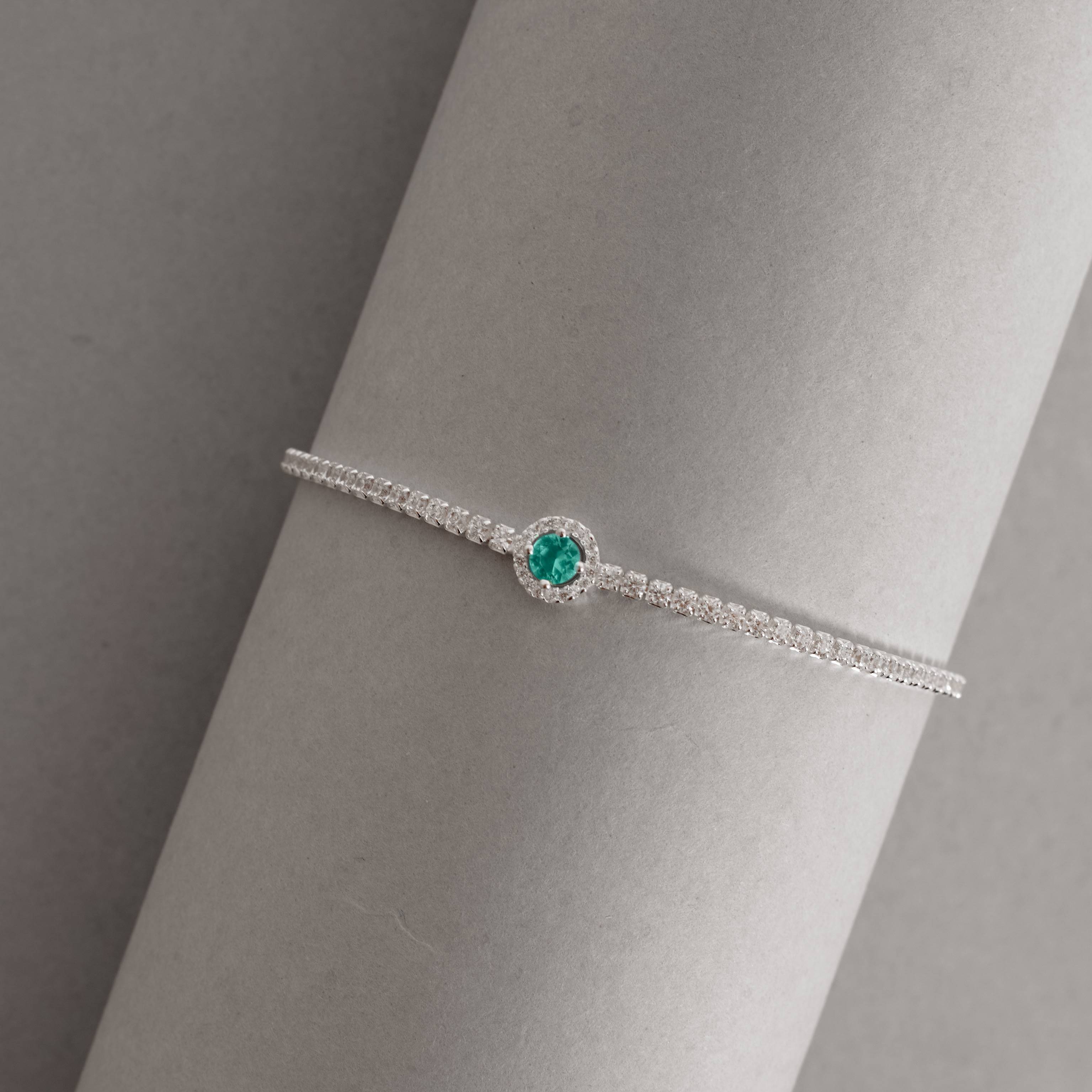 Imagem Pulseira Riviera 2mm com círculo vazado cravejado turmalina 16+4cm