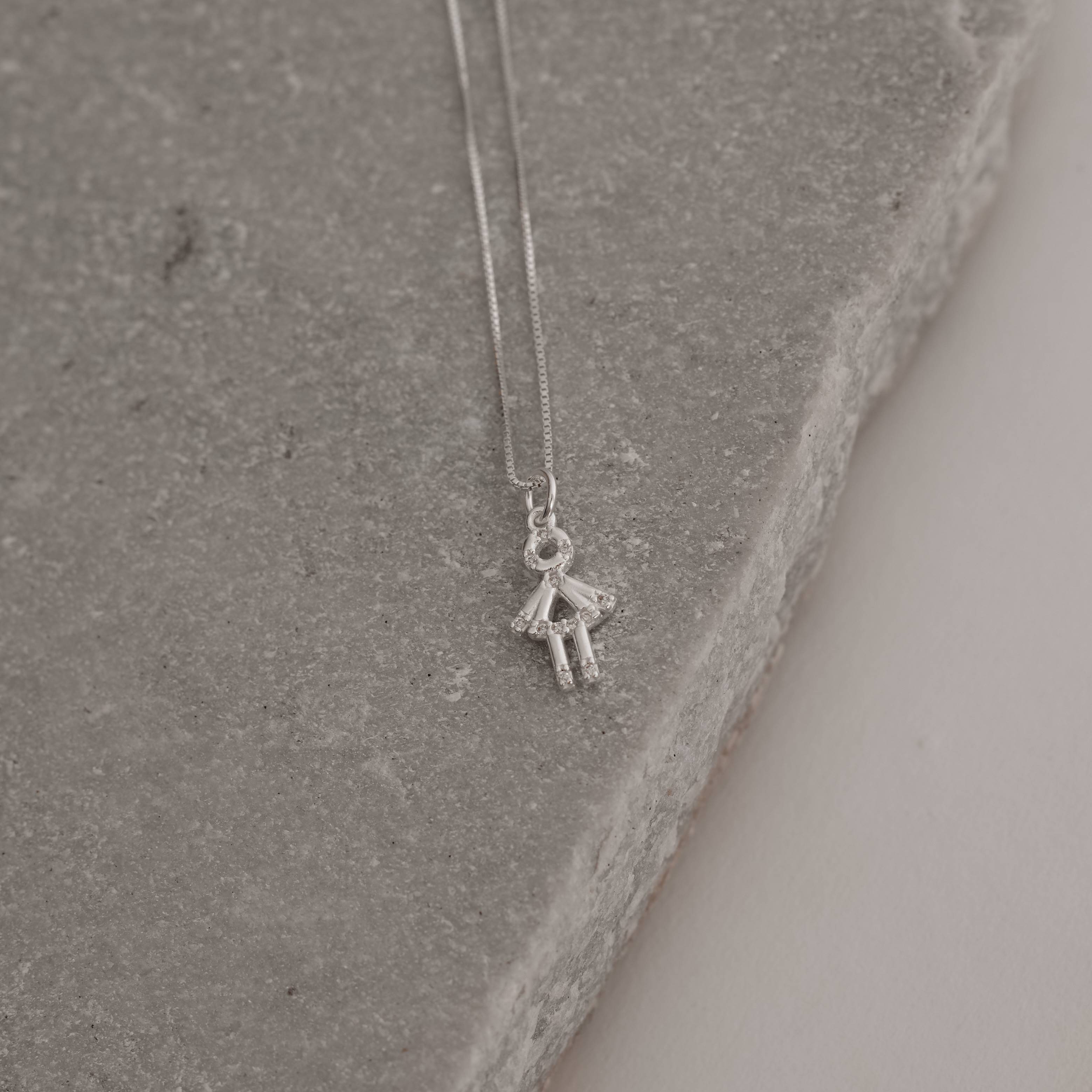 Imagem Secundária Colar pingente menina com zircônias 14mm 45cm