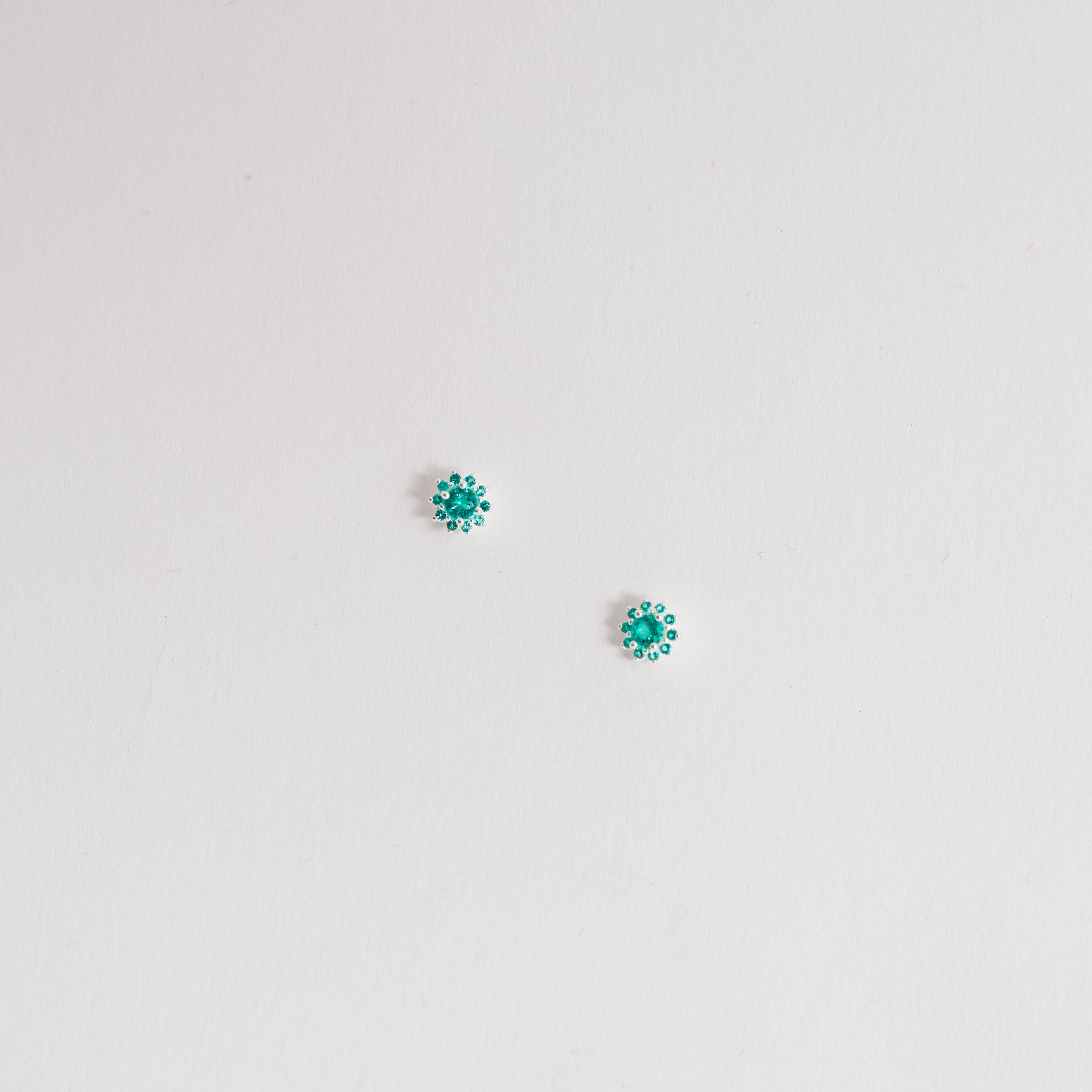 Conjunto brinco e colar flor cravejada turmalina 6mm 40cm