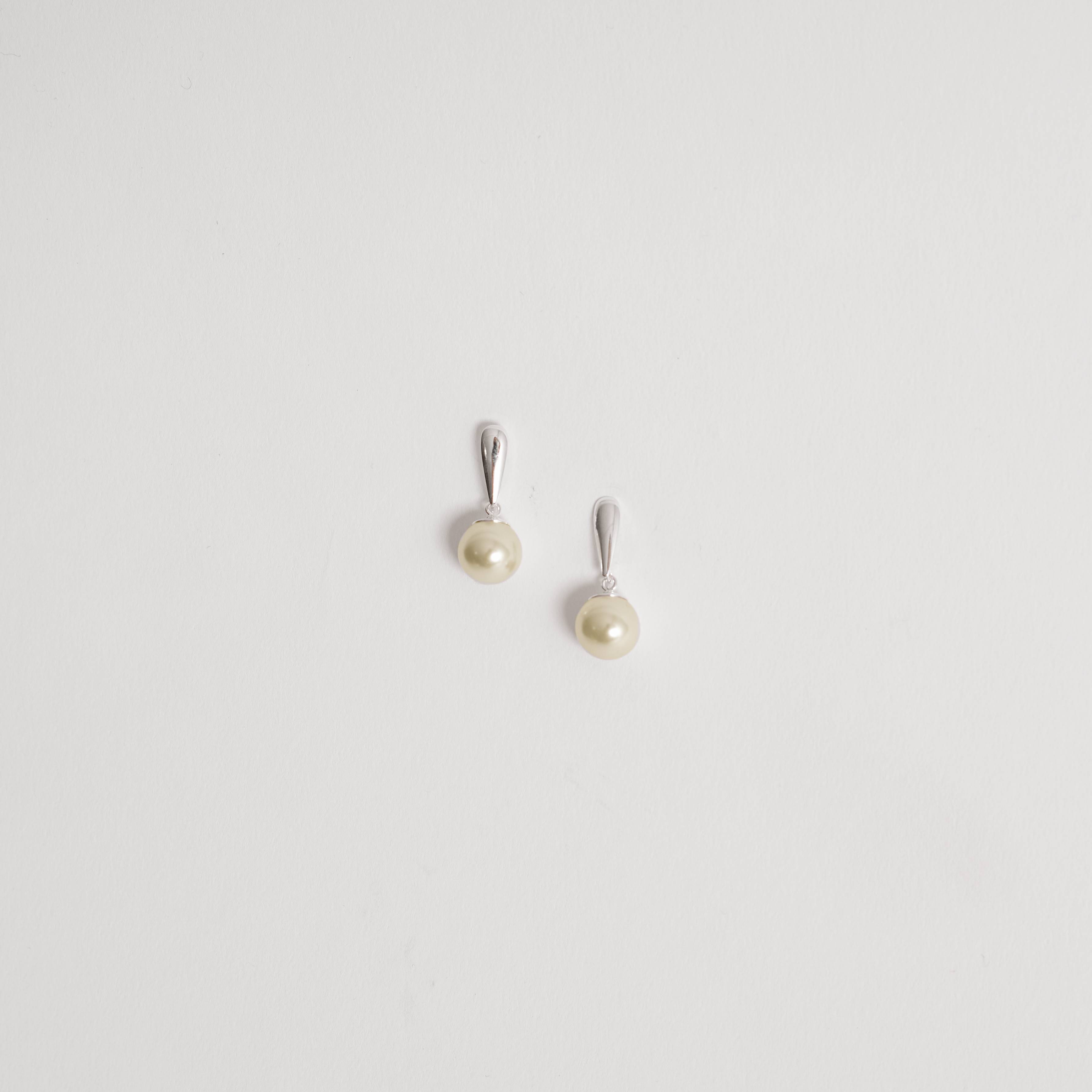 Imagem Brinco gota com pingente pérola 10mm