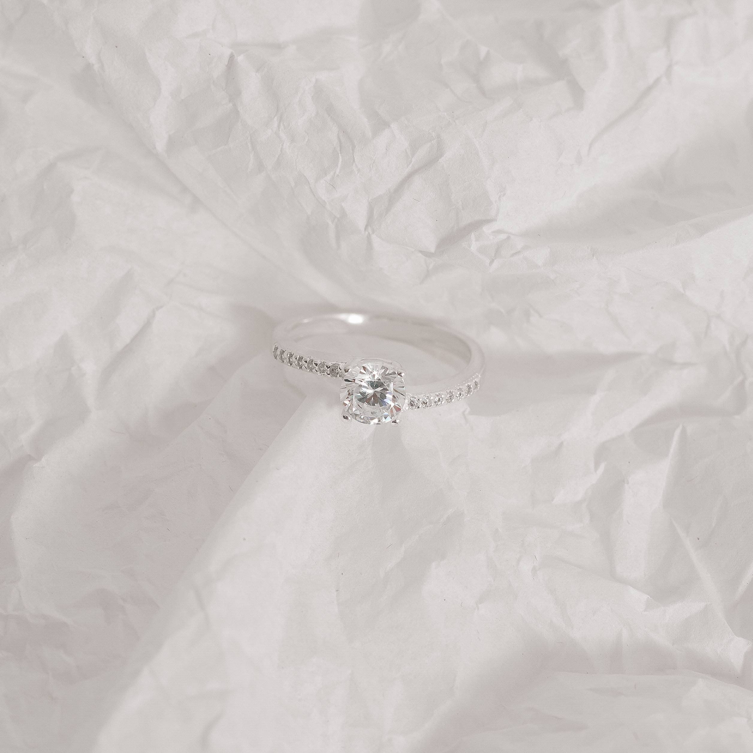 Imagem Secundária Anel solitário 6mm fio cravejado