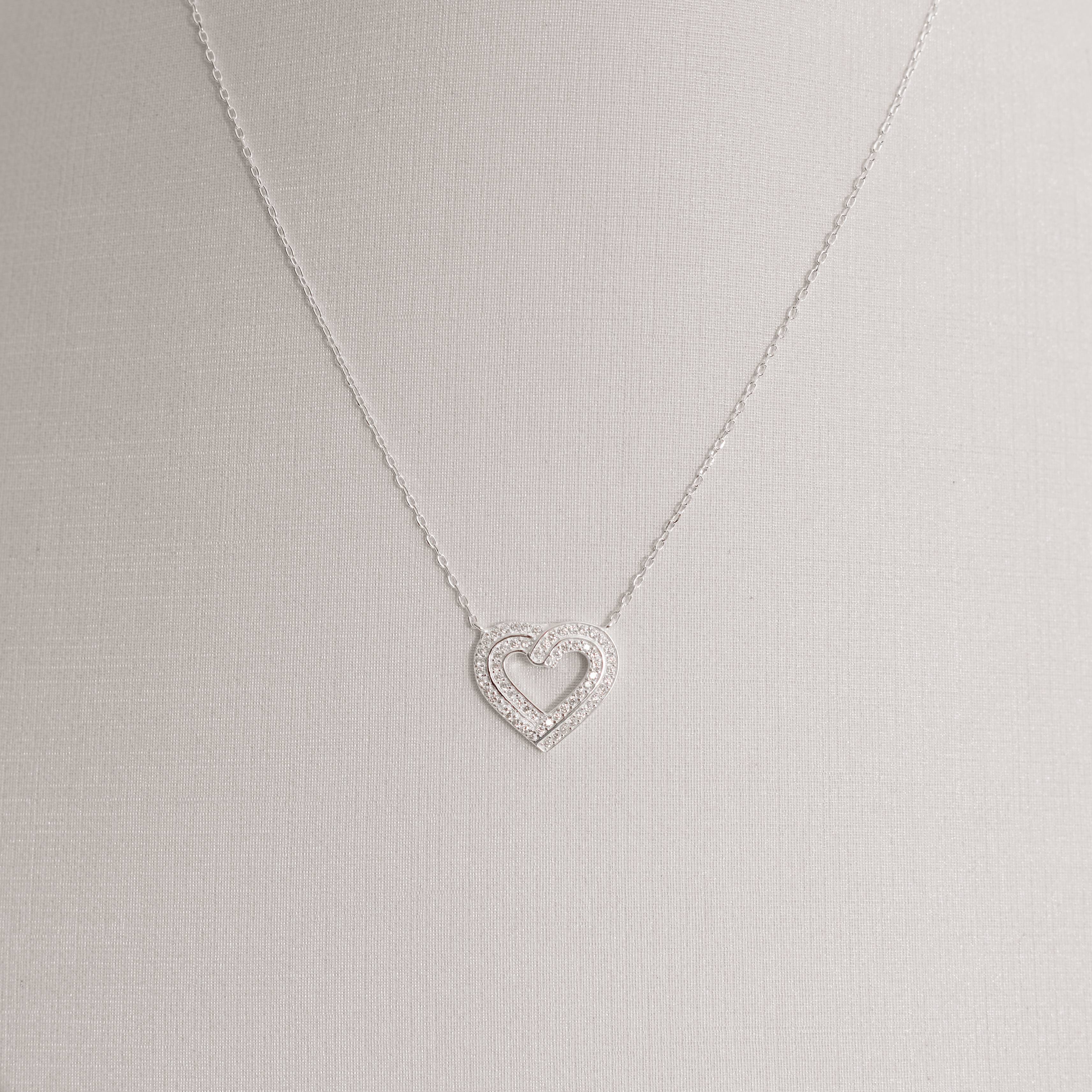 Imagem Secundária Colar entremeio coração vazado cravejado 17mm corrente cadeado 40+5cm