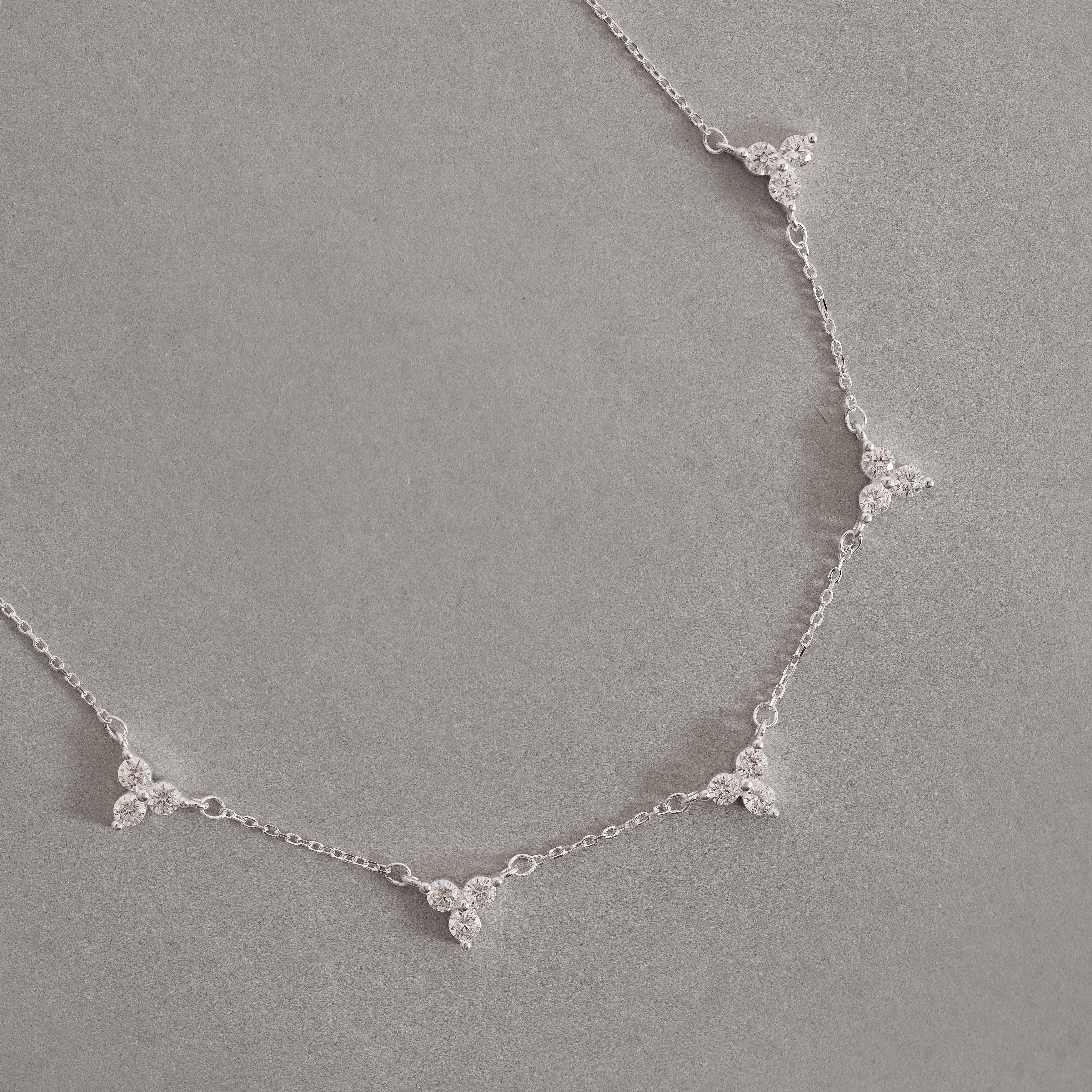 Colar entremeios 3 zircônias 7mm 40+5cm