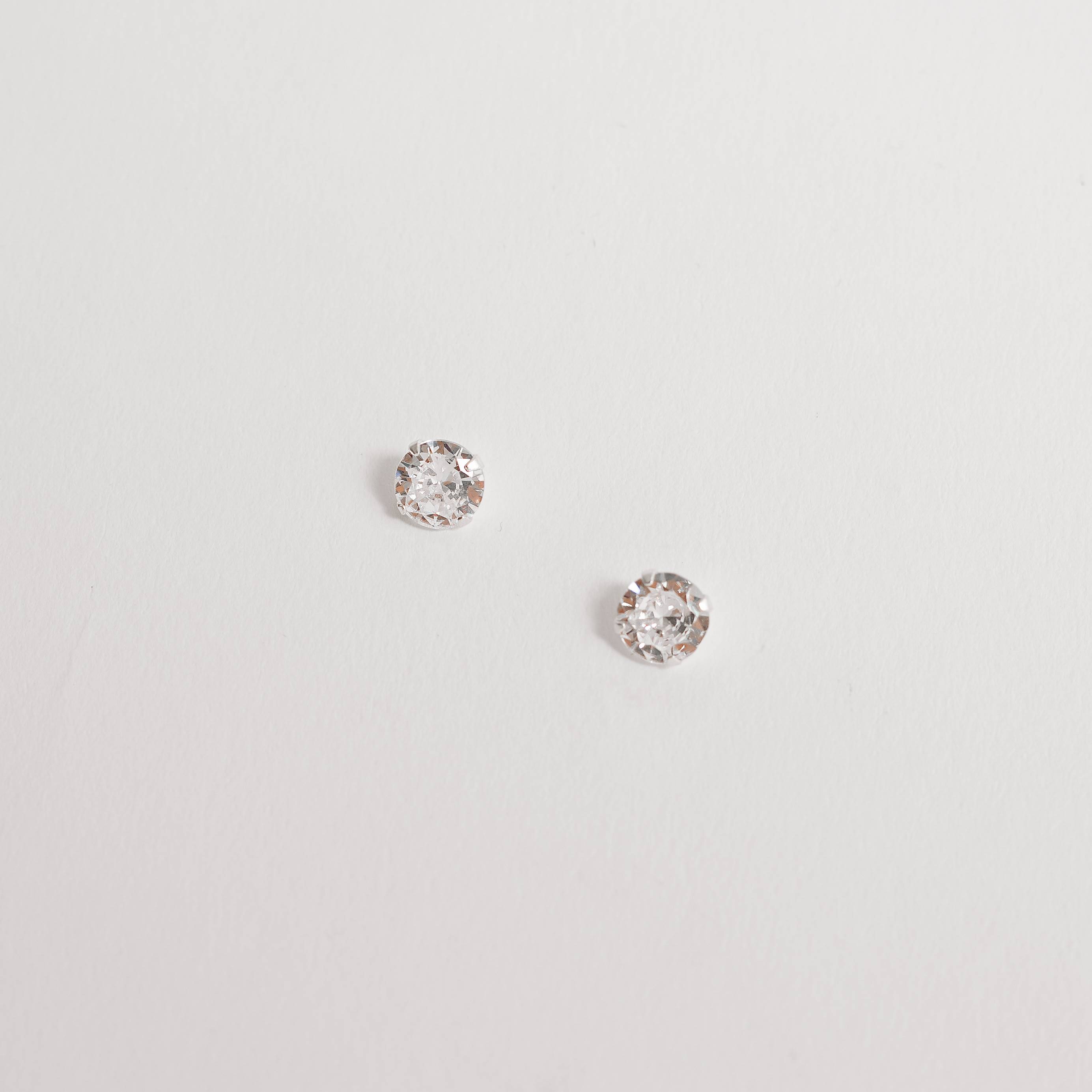 Imagem Brinco zircônia redonda cristal 7mm