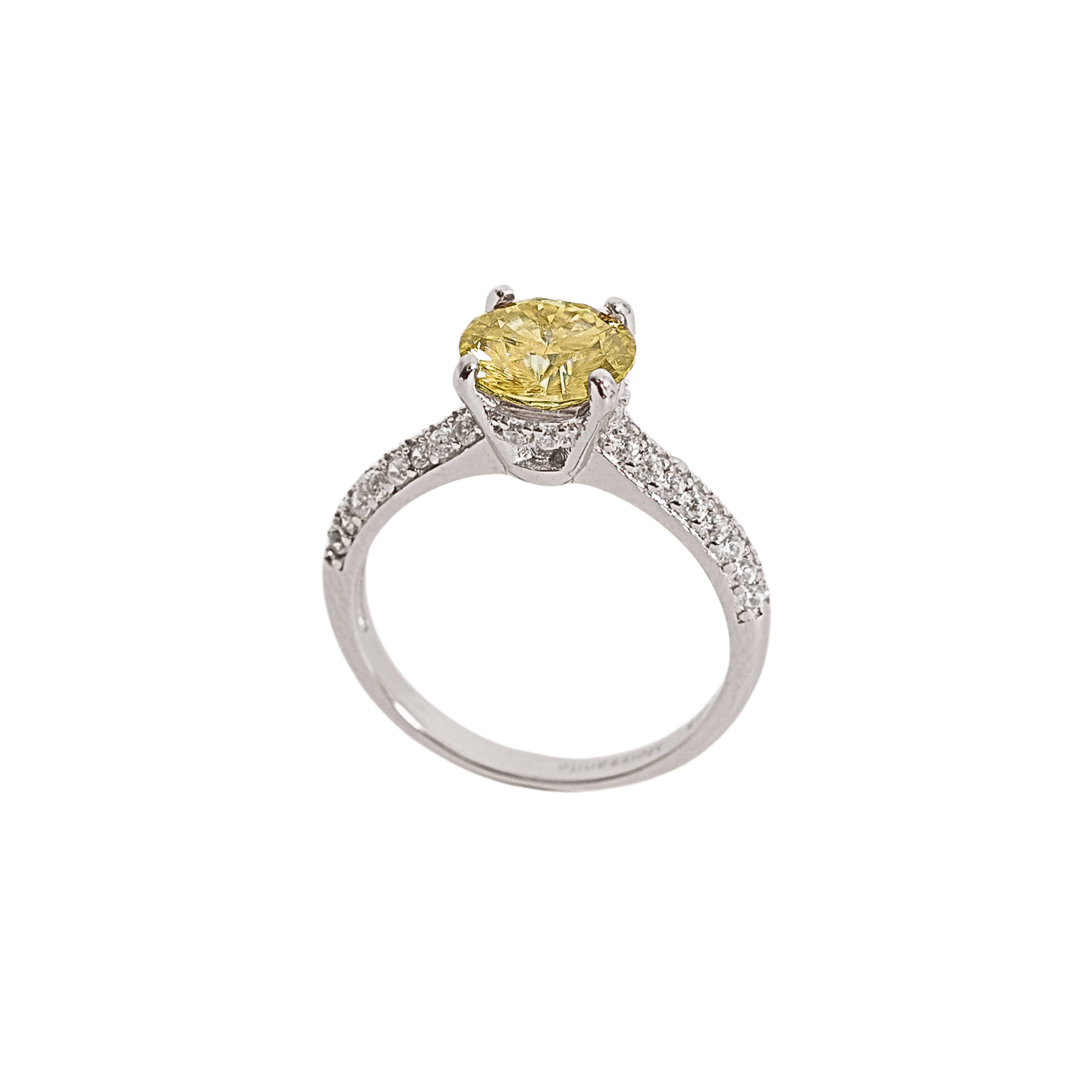 Imagem Anel solitário moissanite Yellow Fancy 7.5mm com cravejado ródio
