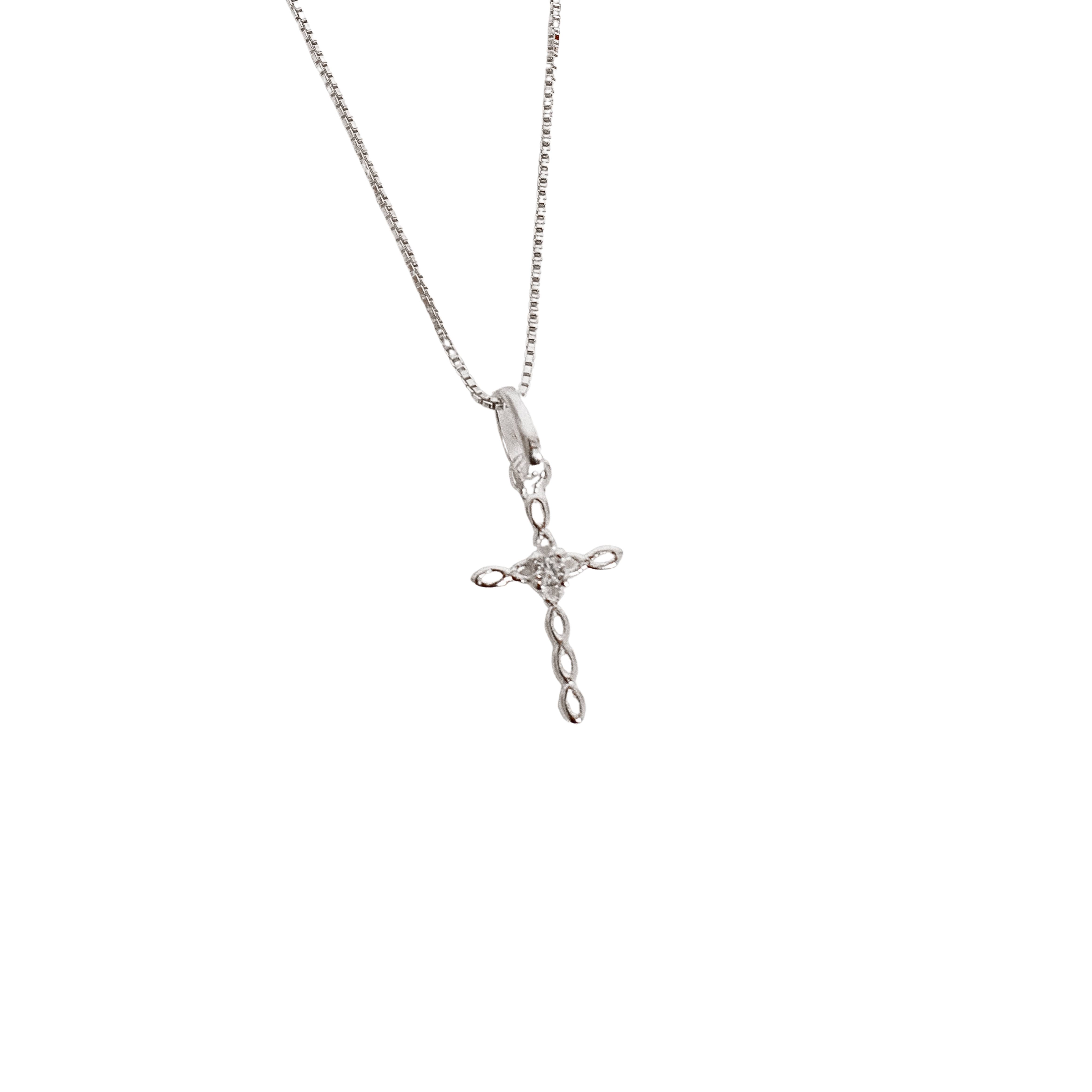 Colar pingente cruz vazada com zircônia 14mm 45cm