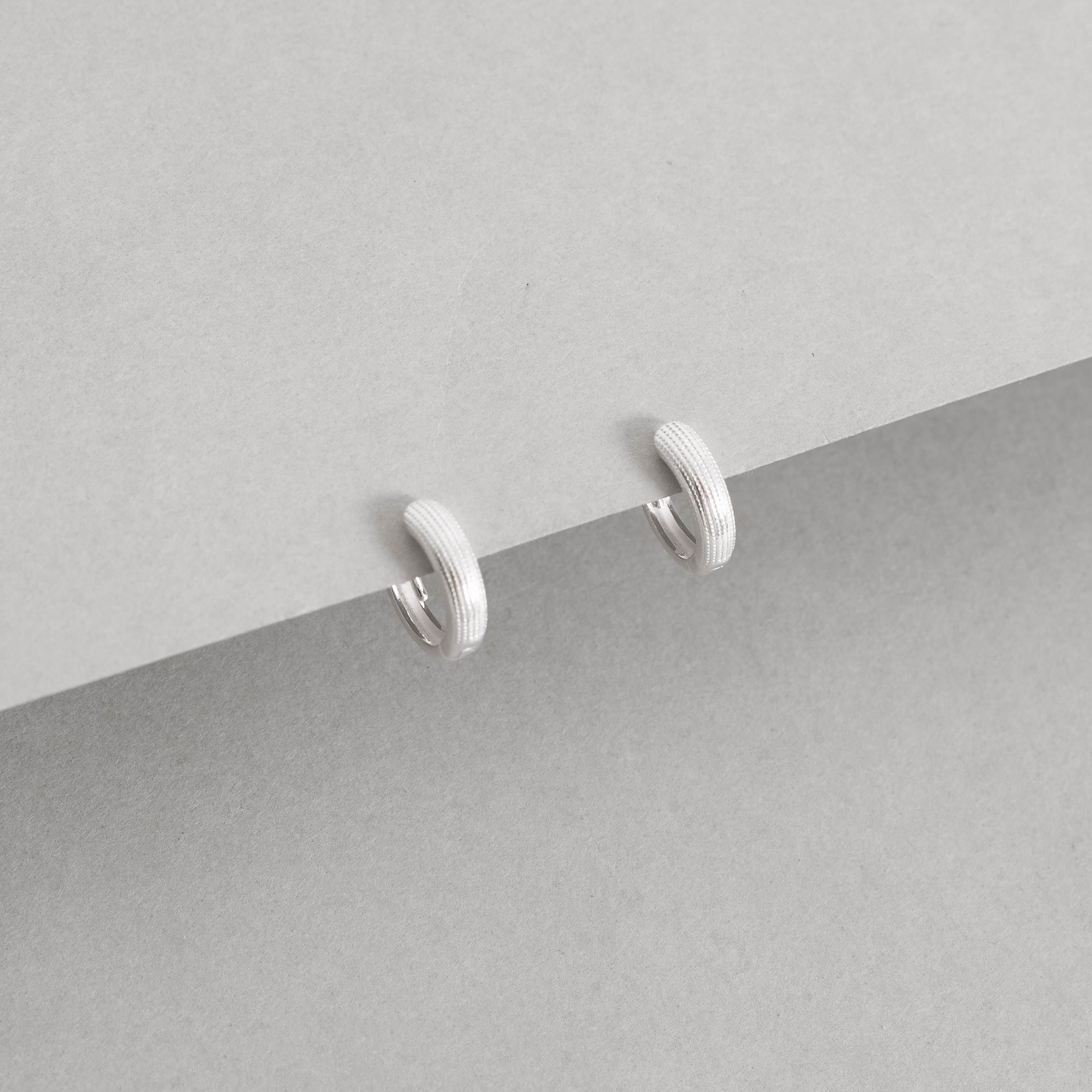 Argola click texturizada 12mm 