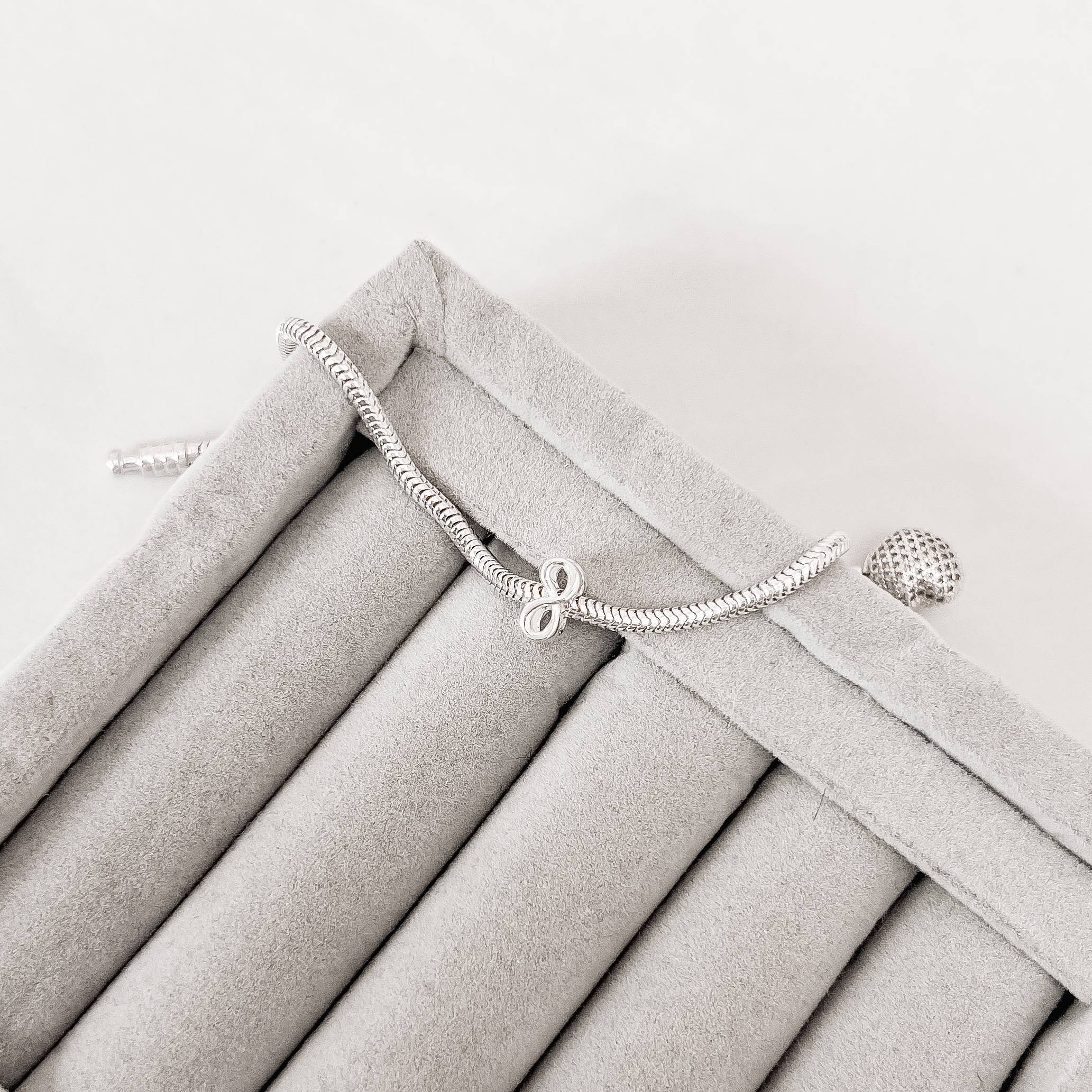 Berloque separador infinito 9mm