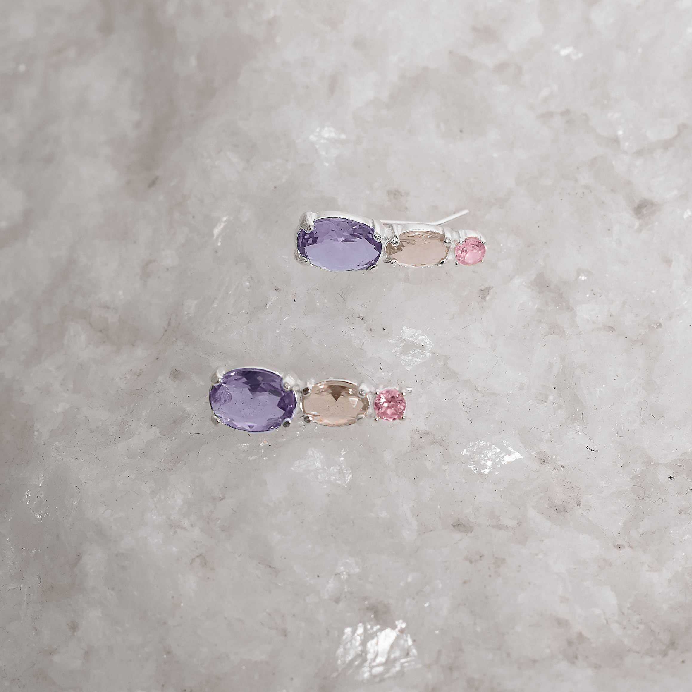 Imagem Secundária Brinco ear cuff zircônias ovais e redonda coloridas
