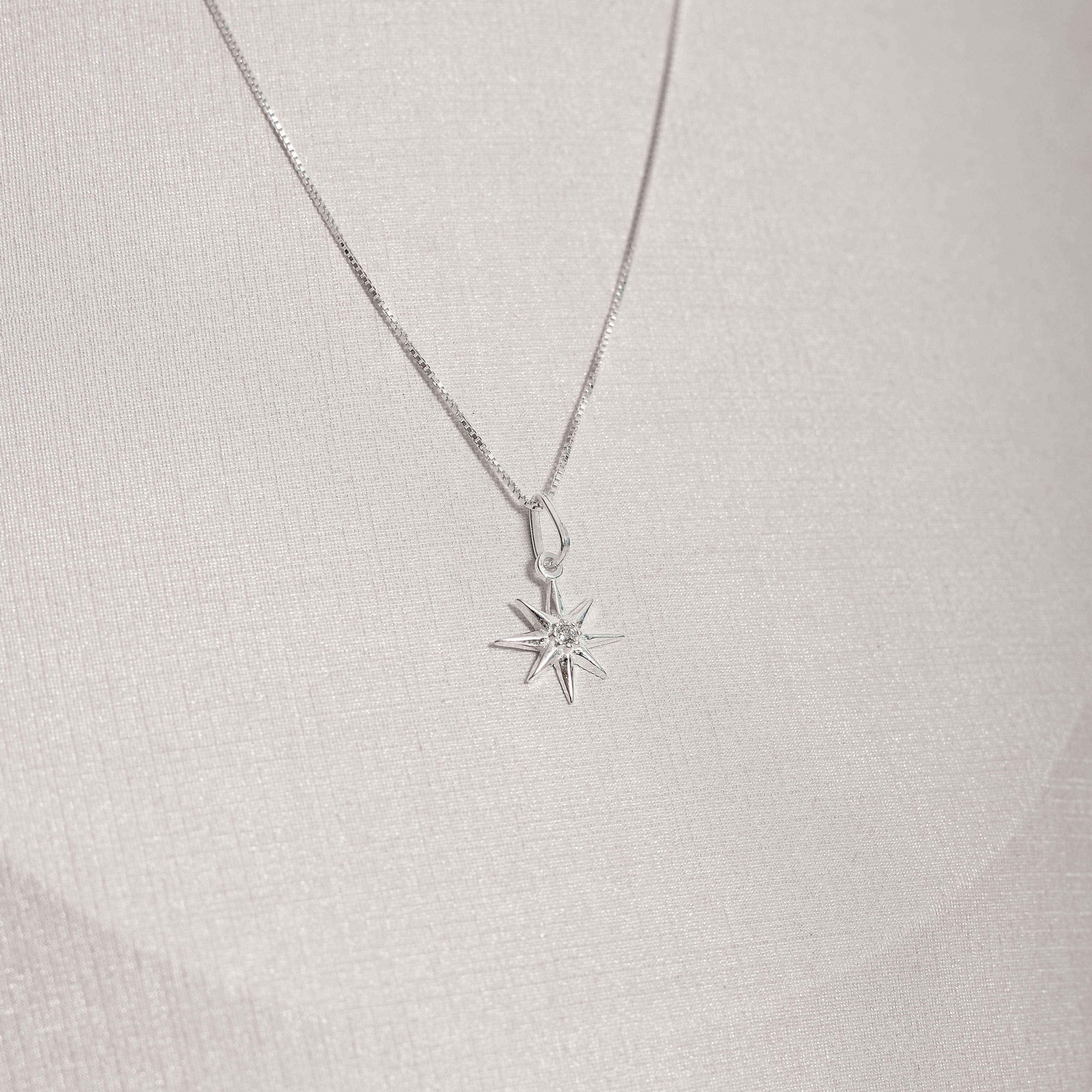 Imagem Secundária Colar pingente estrela 8 pontas 13mm 45cm