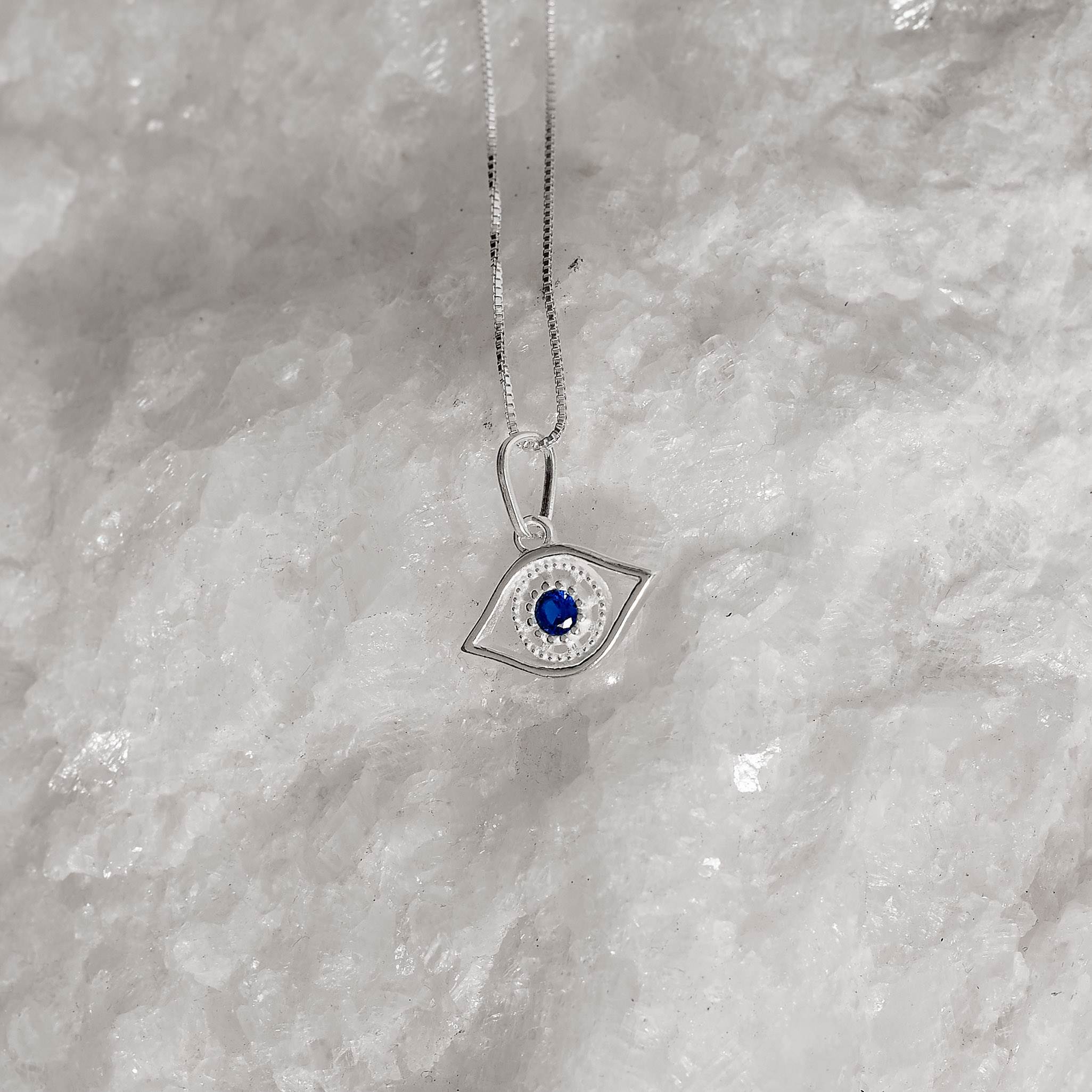 Colar pingente olho com zircônia azul 15mm 45cm