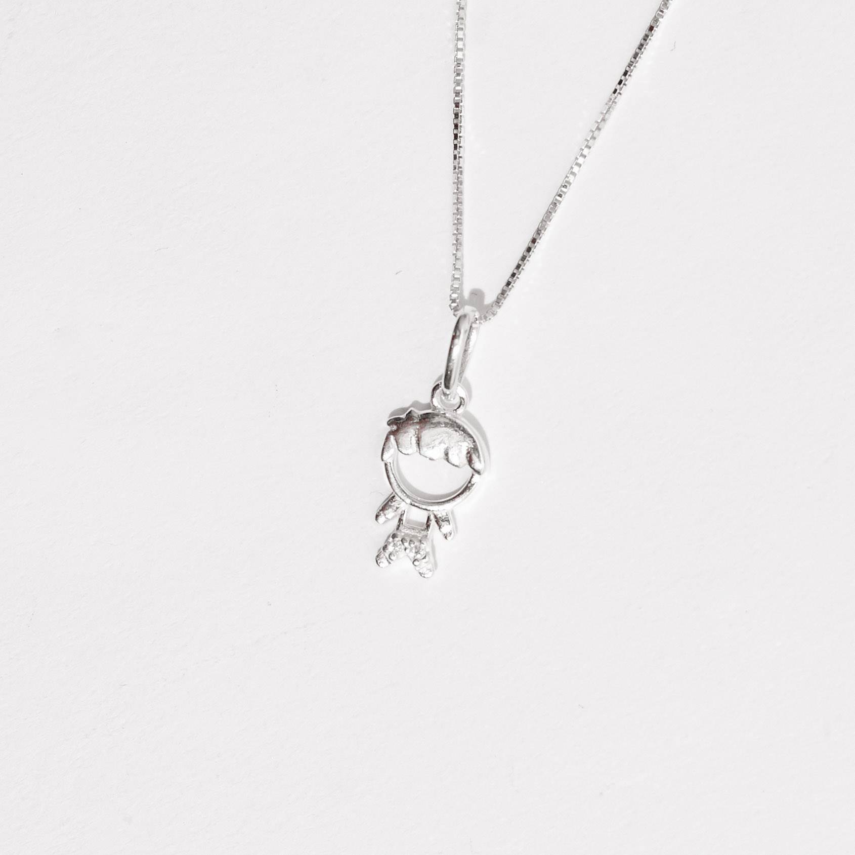 Colar pingente menino detalhe zircônias 11mm 45cm