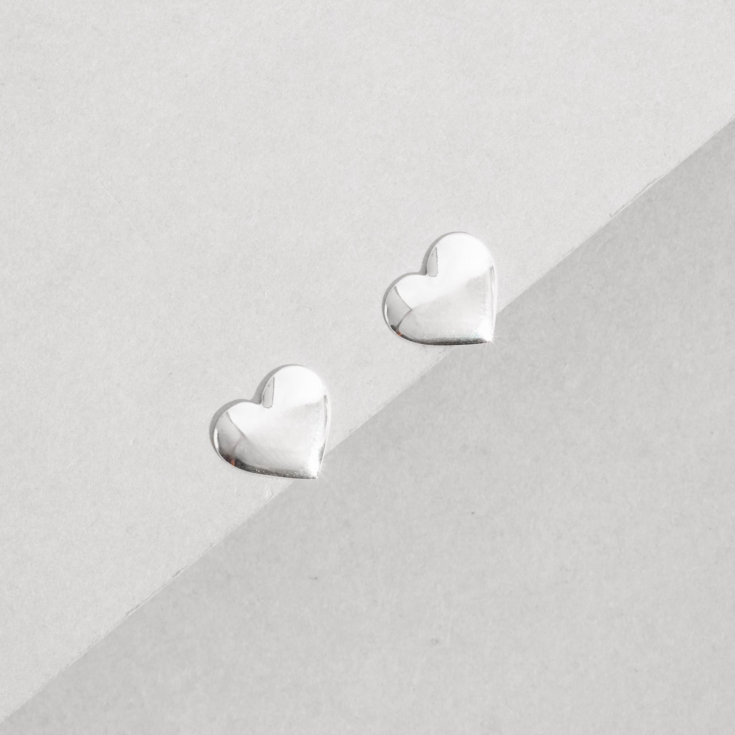 Brinco coração 12mm